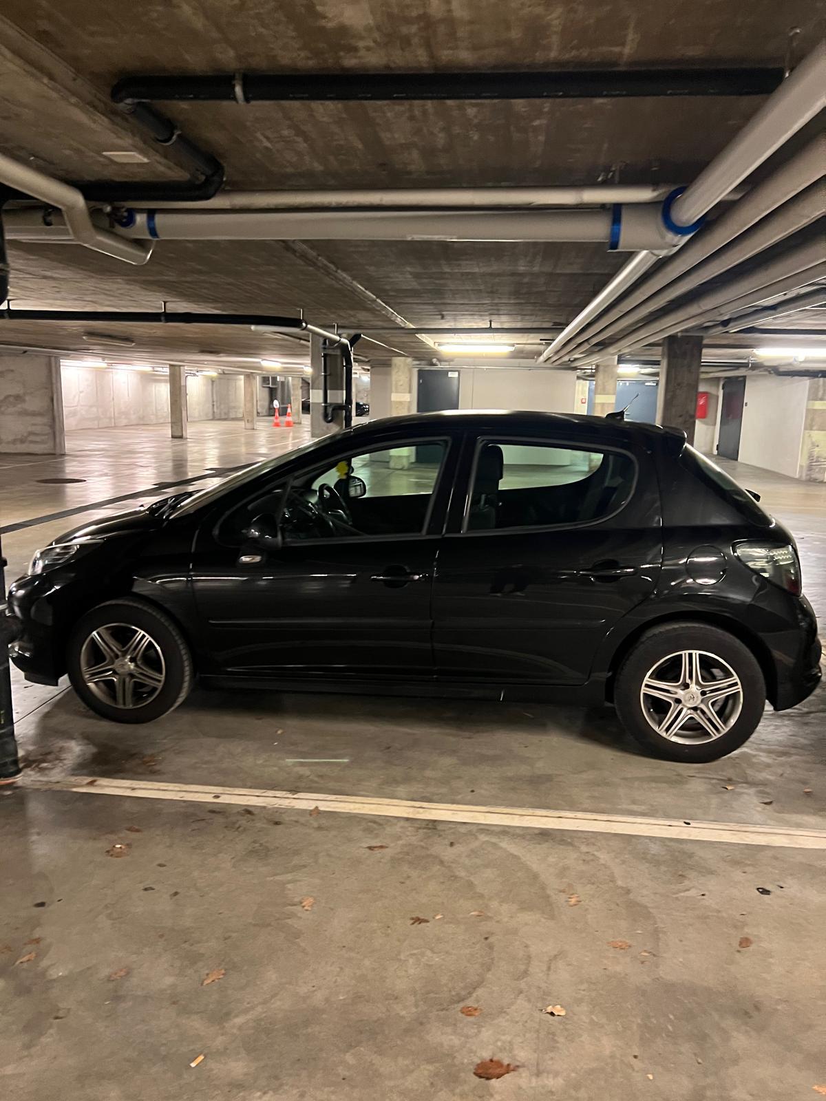 PEUGEOT 207 1.4 16V Sport-image-3