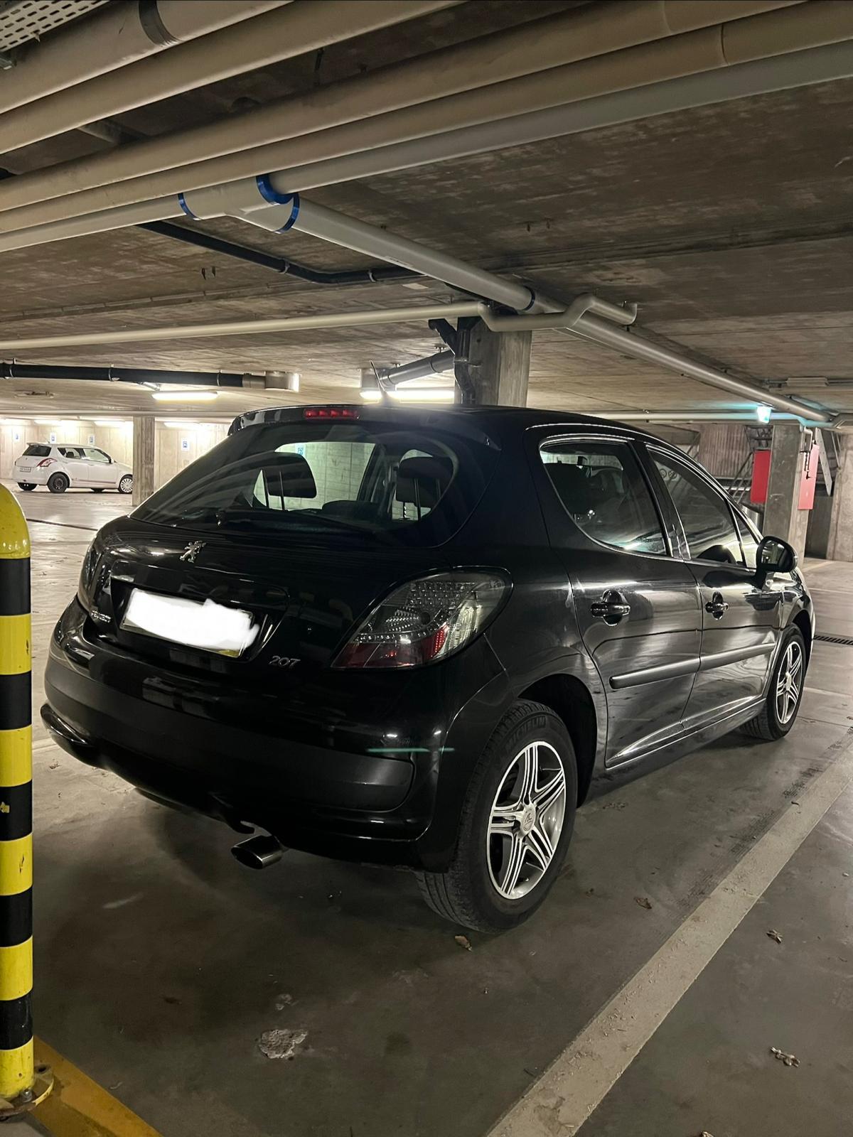 PEUGEOT 207 1.4 16V Sport-image-2