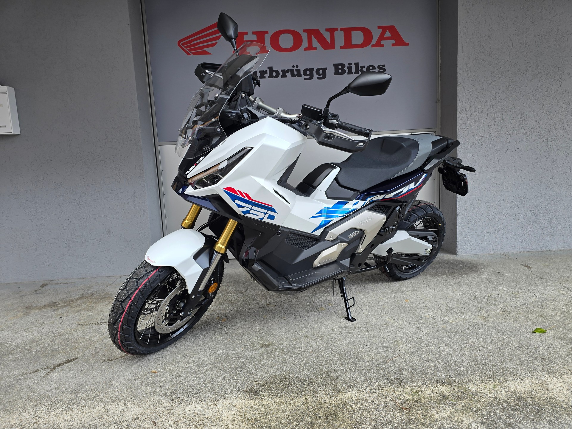 HONDA X-ADV 750-image-0