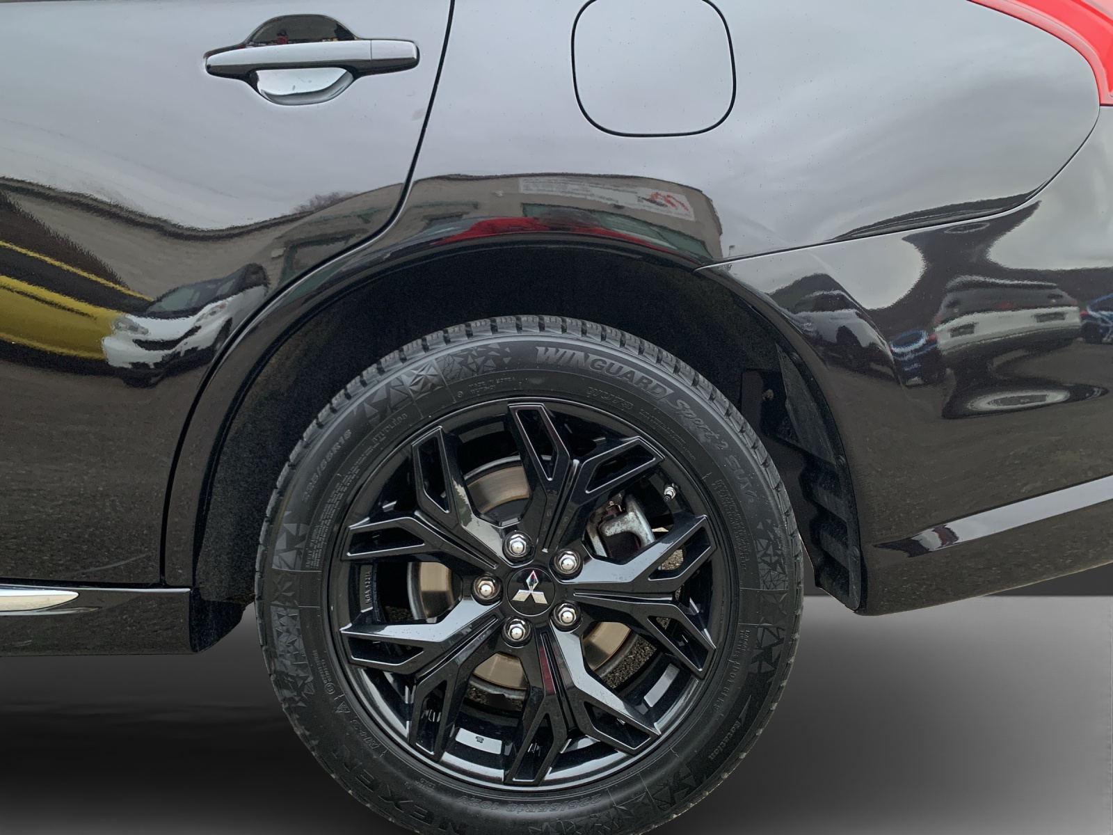 MITSUBISHI Outlander 2.4 PHEV Diamond+ S-Edition 4WD Automatic-image-15