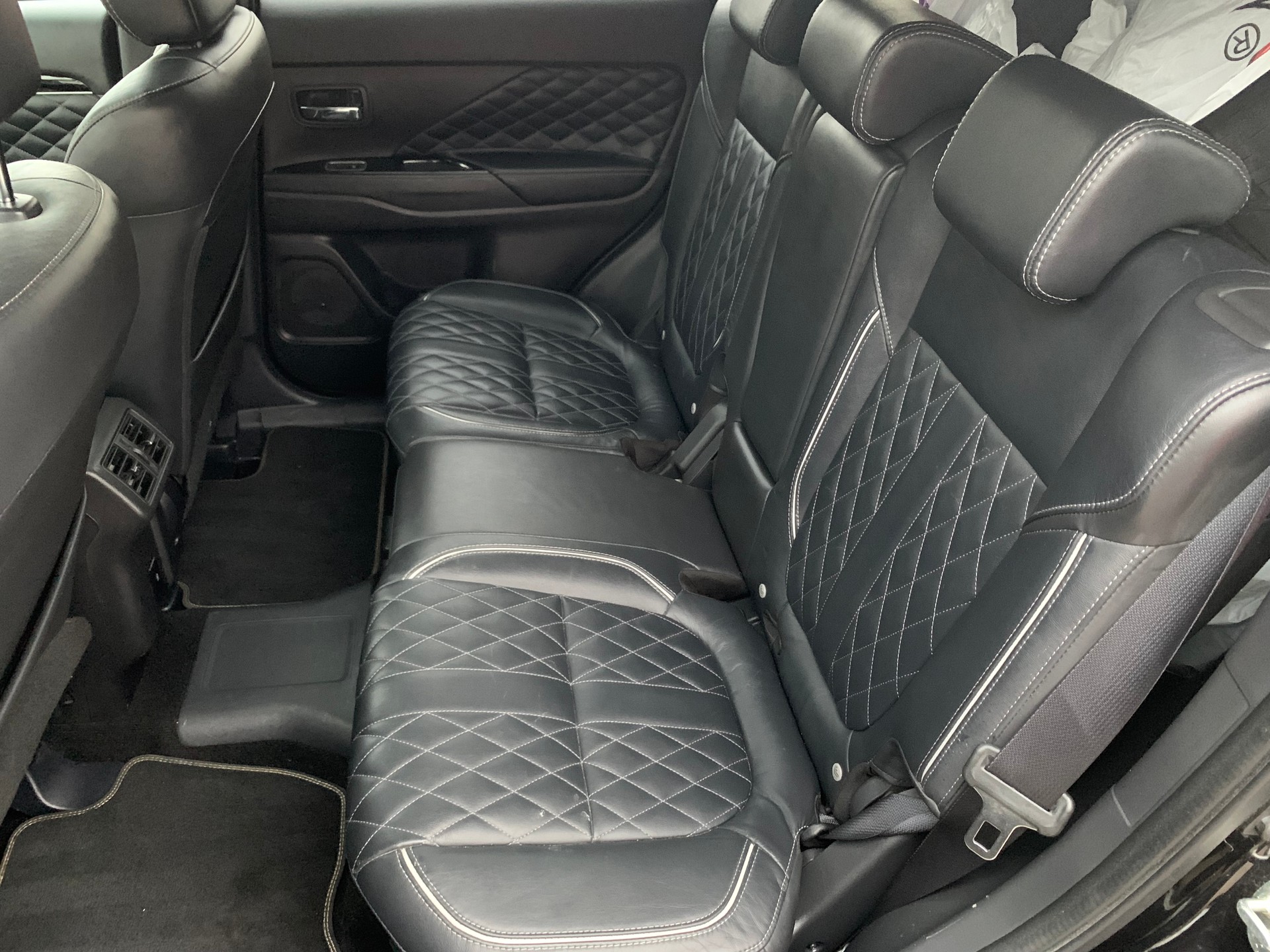 MITSUBISHI Outlander 2.4 PHEV Diamond+ S-Edition 4WD Automatic-image-18