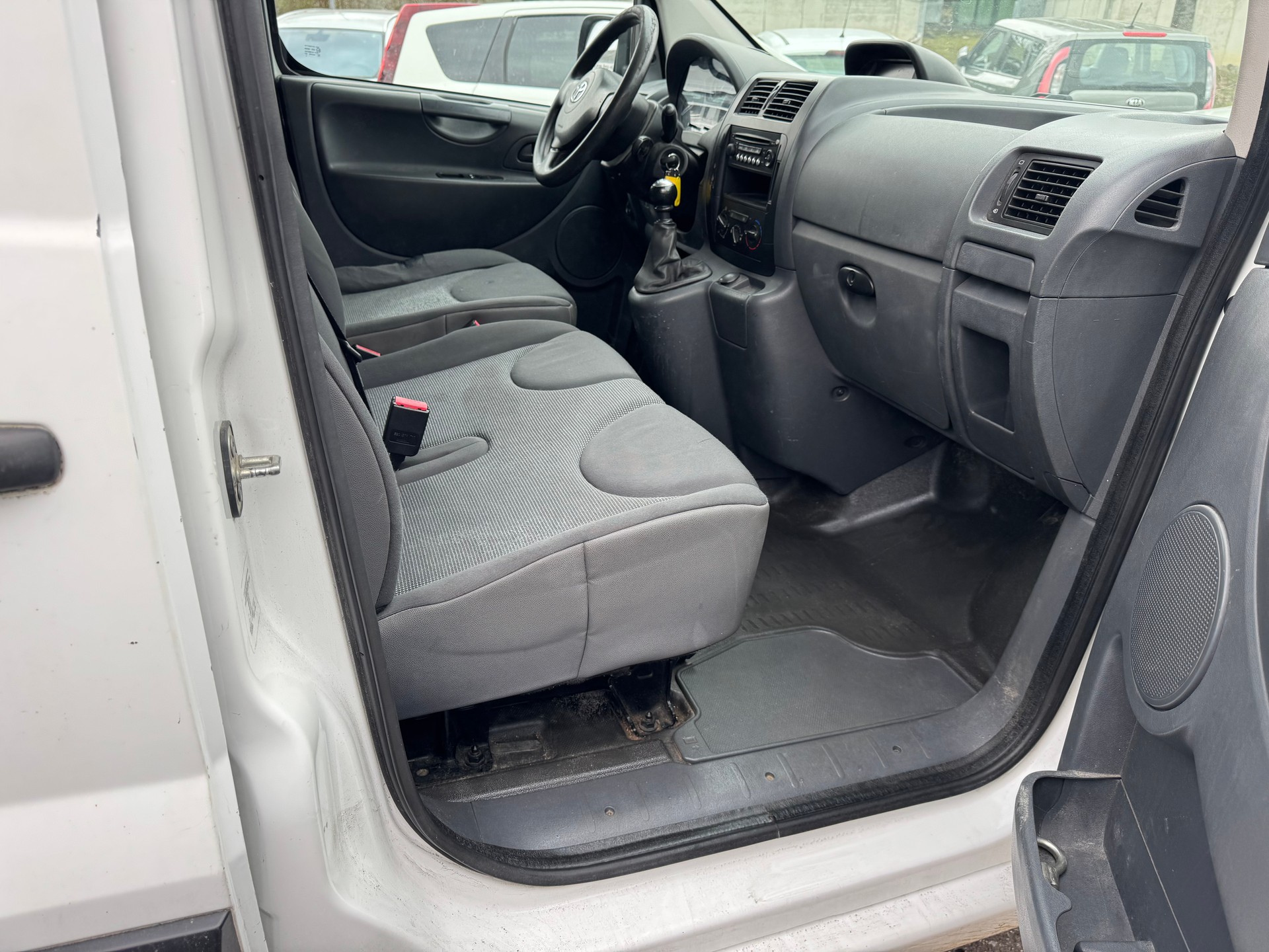 TOYOTA PROACE-image-11
