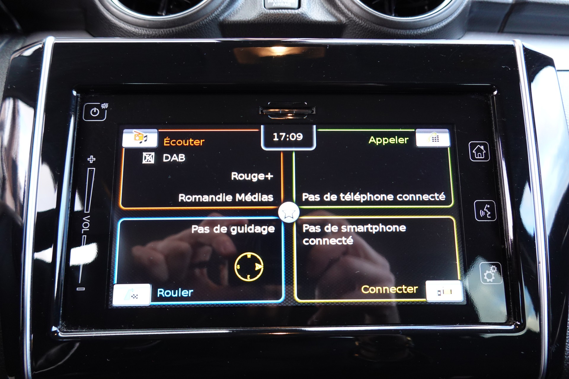 SUZUKI Swift 1.2 Compact Top Hybrid CVT - "CH Auto * Rabais Taxe * Tempomat Adapt * Keyless * Clim. Auto"-image-18