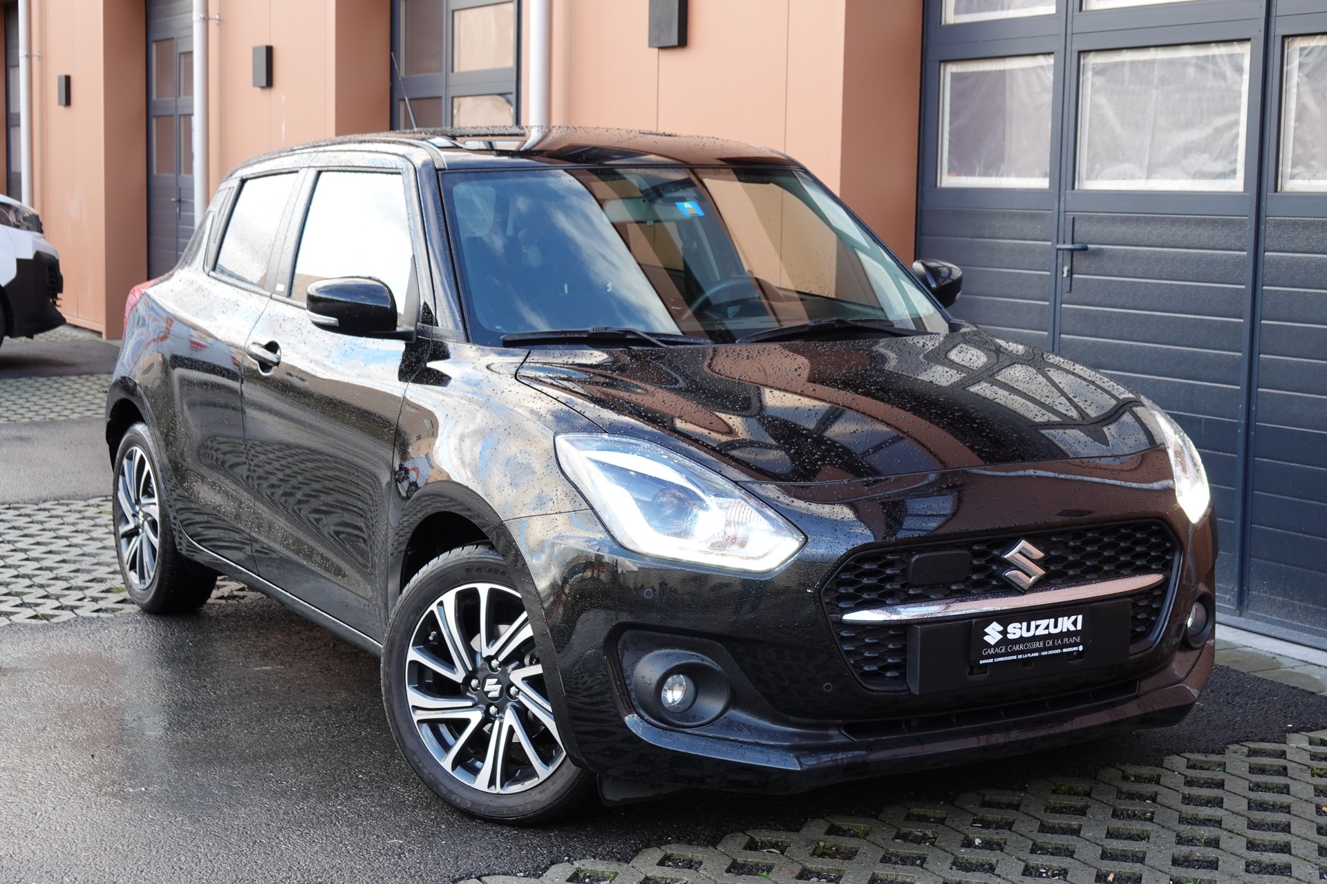 SUZUKI Swift 1.2 Compact Top Hybrid CVT - "CH Auto * Rabais Taxe * Tempomat Adapt * Keyless * Clim. Auto"-image-4