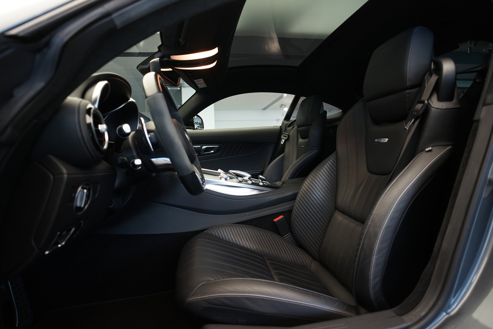 MERCEDES-BENZ AMG GT S Speedshift DCT *CH-Fahrzeug*-image-15