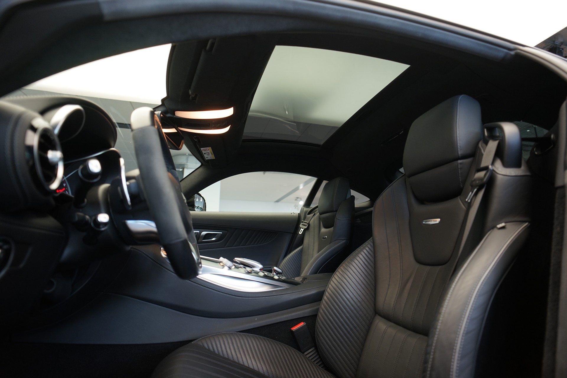 MERCEDES-BENZ AMG GT S Speedshift DCT *CH-Fahrzeug*-image-16