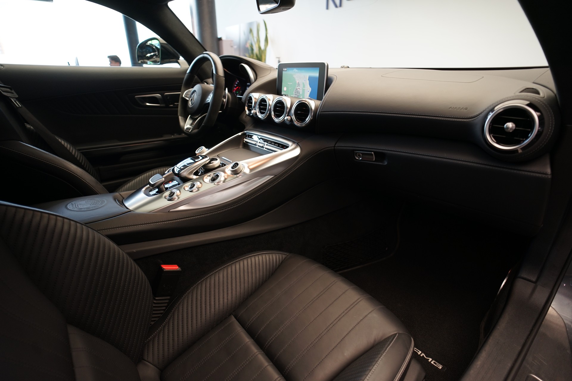 MERCEDES-BENZ AMG GT S Speedshift DCT *CH-Fahrzeug*-image-14