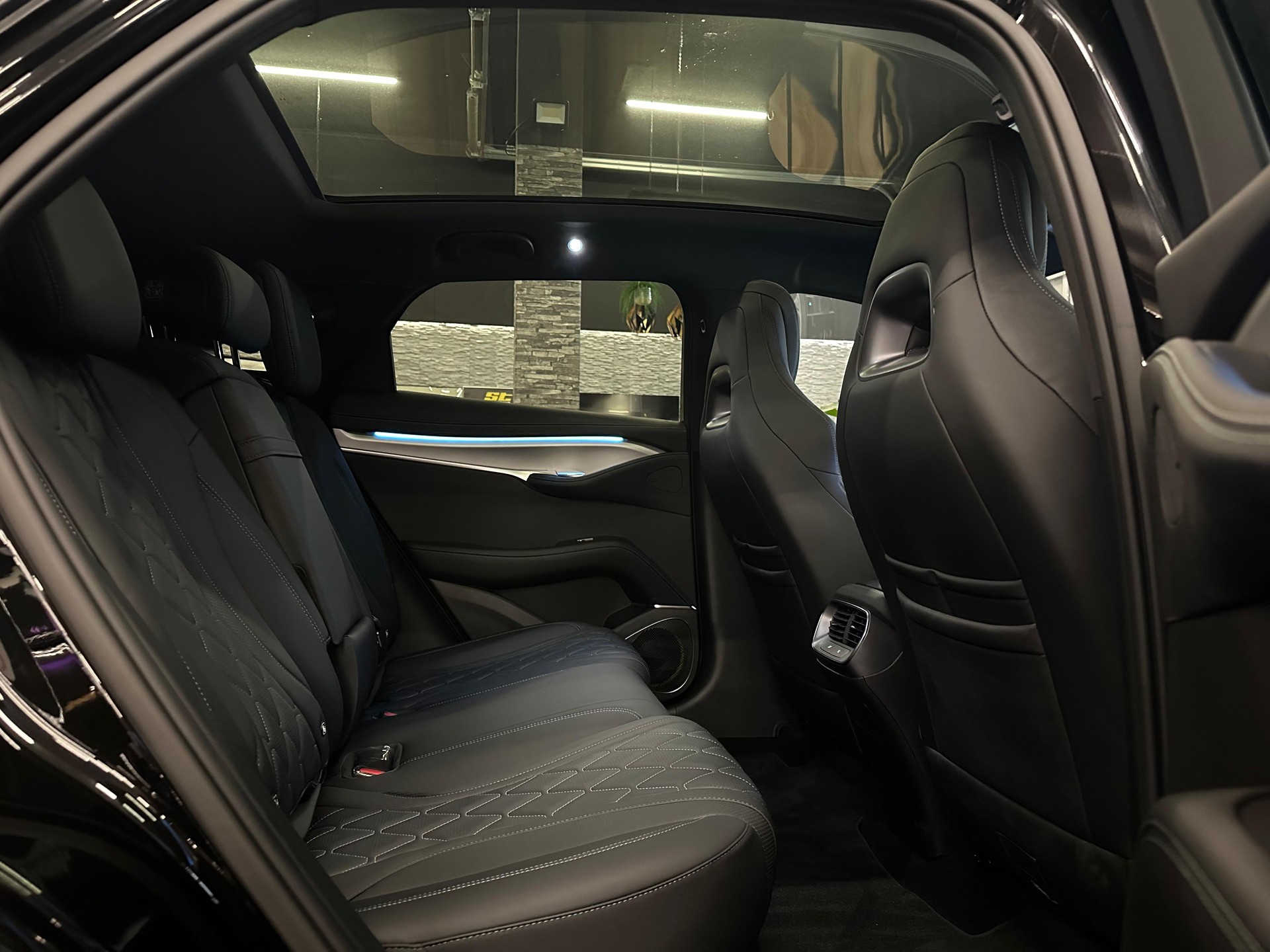 BYD Sealion 7 91,3 kWh Excellence AWD-image-22