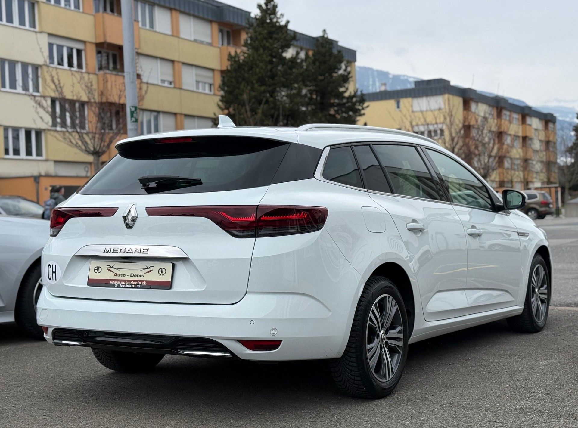 RENAULT Mégane Grandtour 1.5 Blue dCi Intens EDC-showroom-element-3