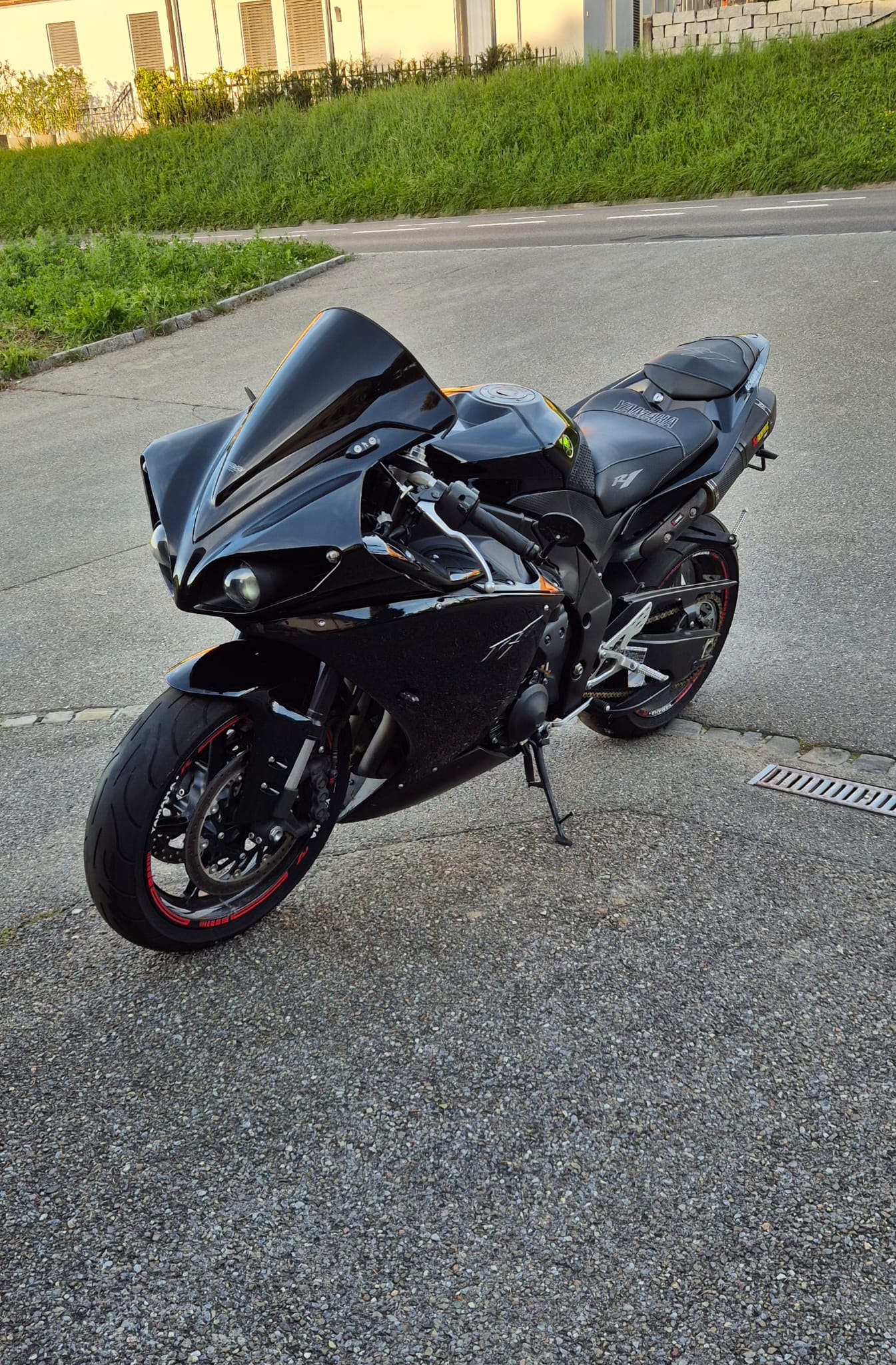 YAMAHA YZF-R1 RN221 BIG BANG-image-0