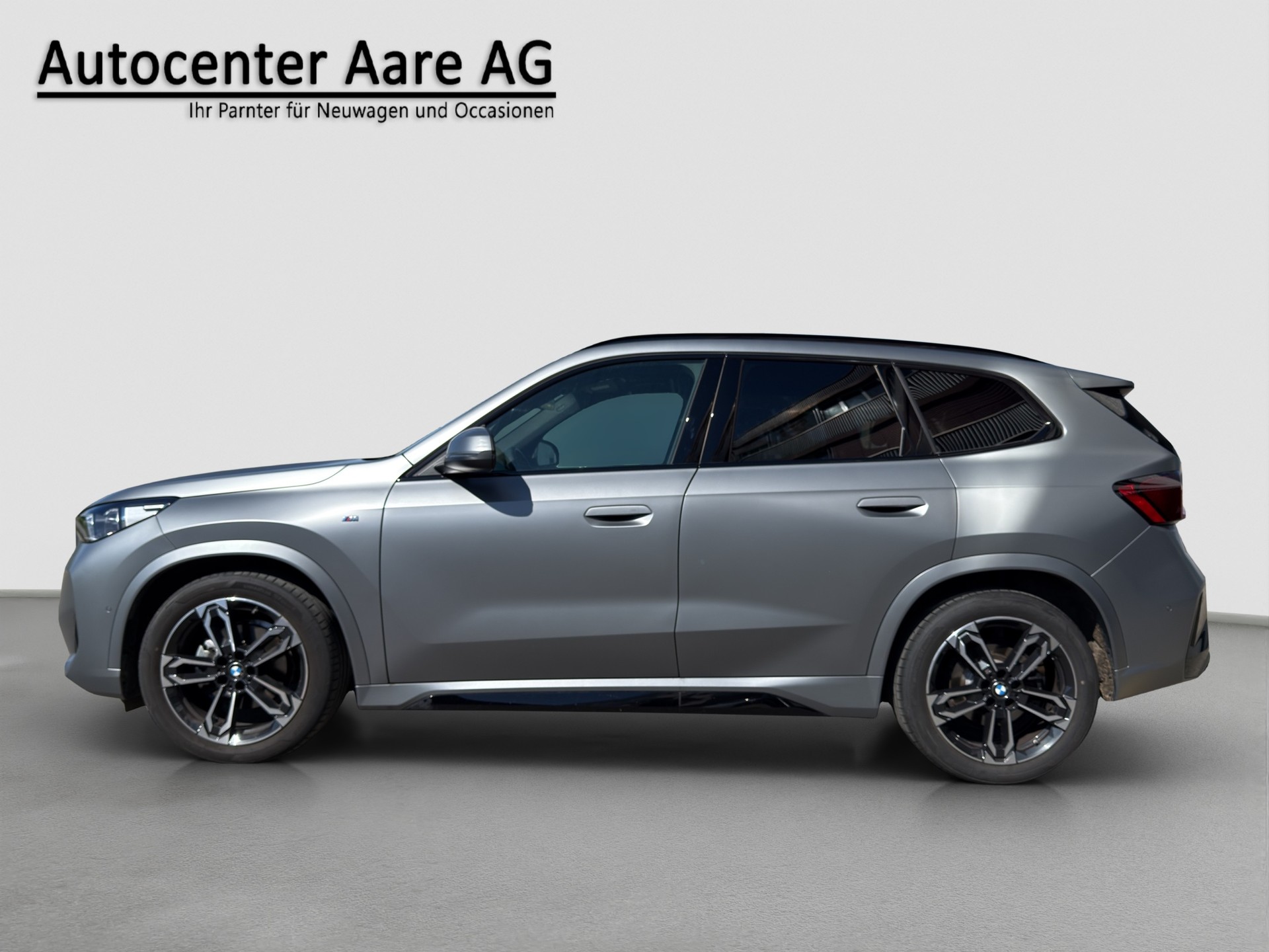 BMW X1 xDrive 20d xDrive M Sport | Frozen Grey | PANO-showroom-element-3