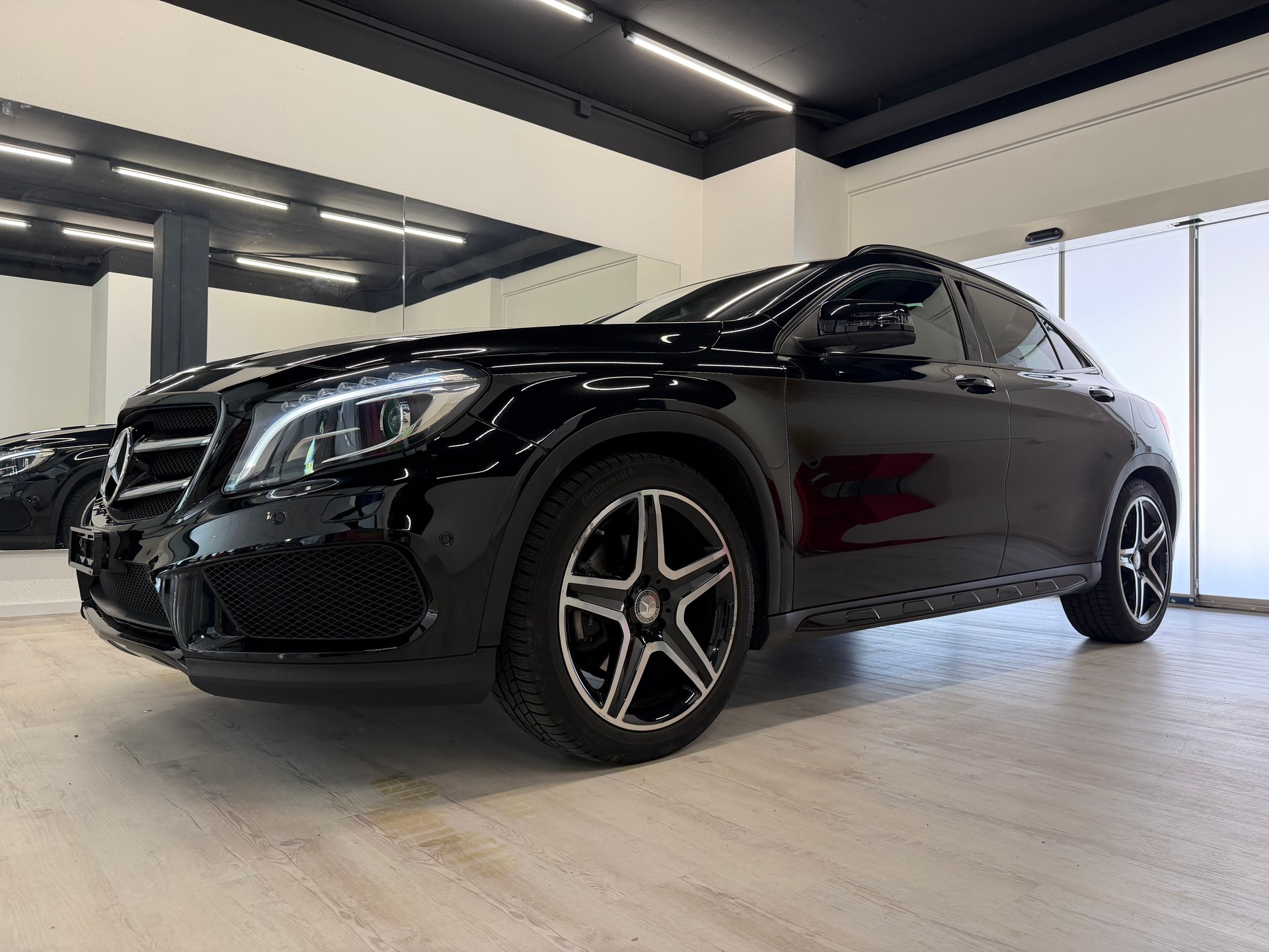 MERCEDES-BENZ GLA 250 AMG Line 4Matic 7G-DCT