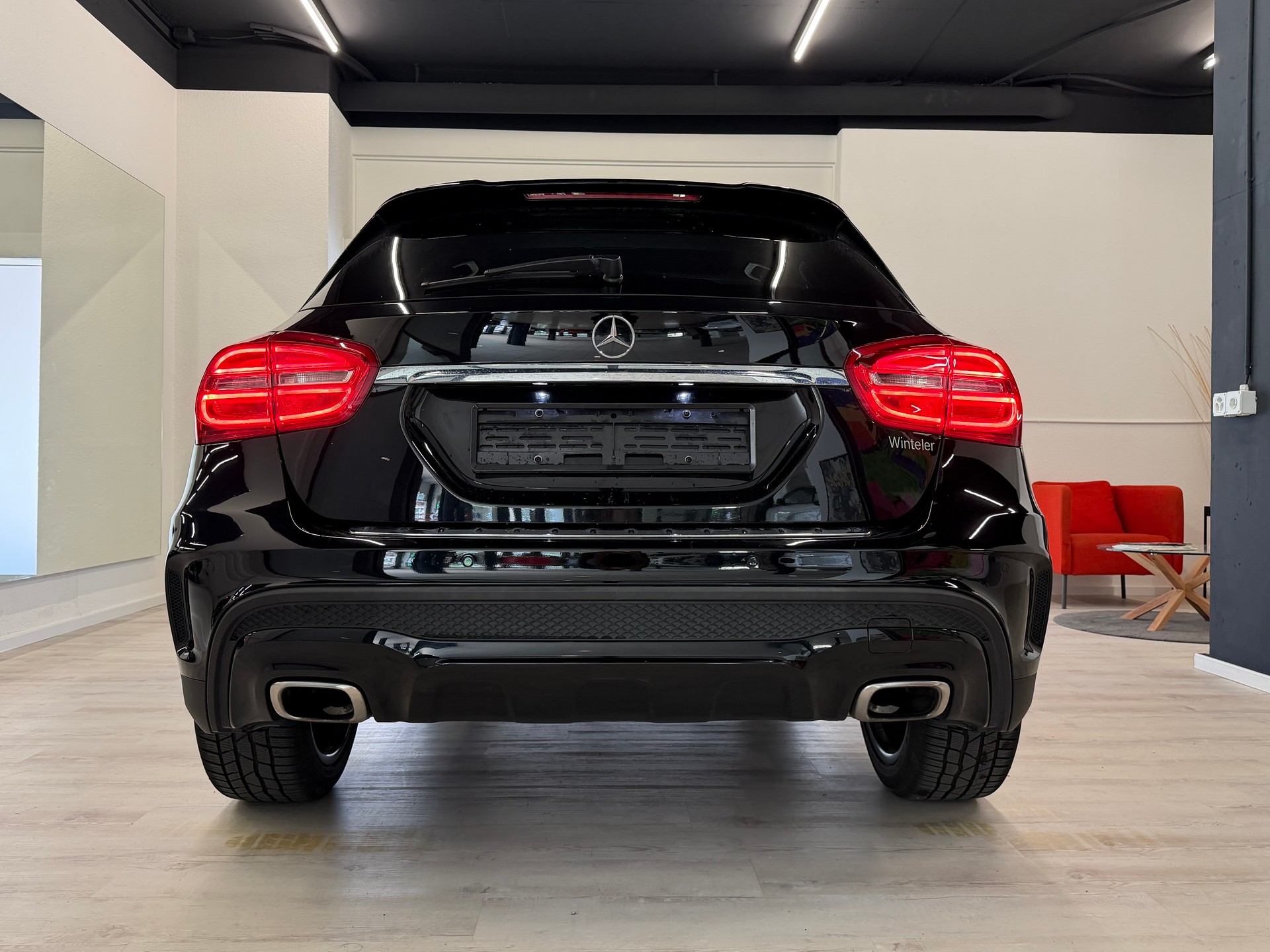MERCEDES-BENZ GLA 250 AMG Line 4Matic 7G-DCT-image-8
