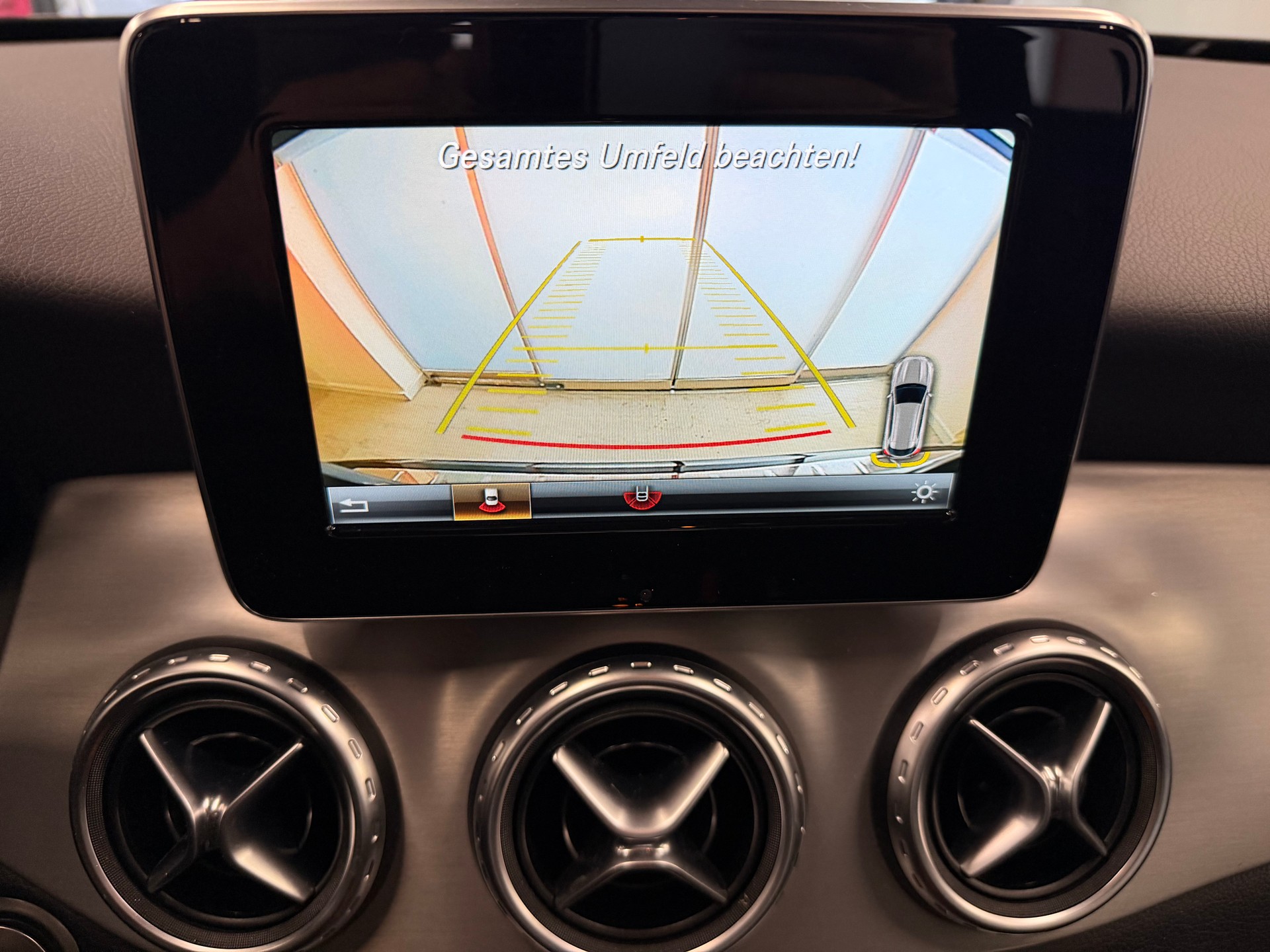 MERCEDES-BENZ GLA 250 AMG Line 4Matic 7G-DCT-image-18