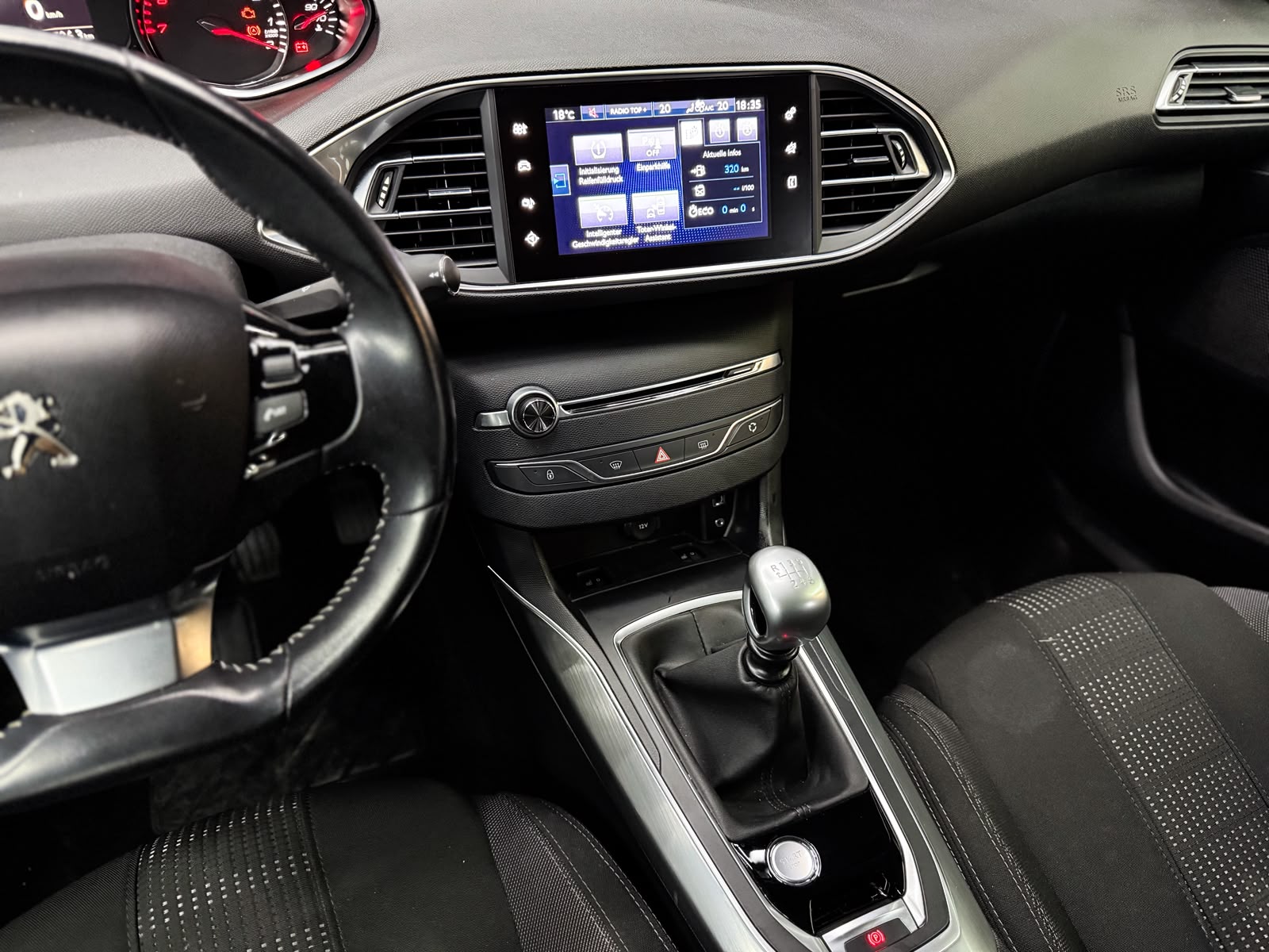PEUGEOT 308 SW 1.2 THP Allure-image-13