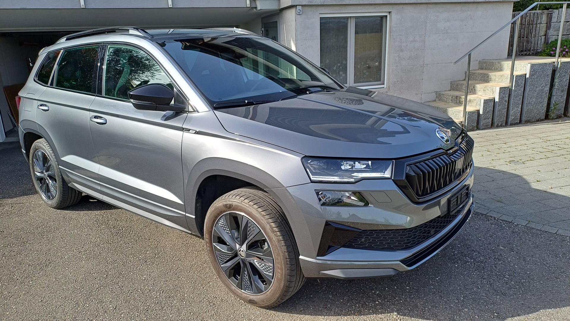 SKODA Karoq 2.0 TSI SportLine 4x4 DSG*Anhängevorrichtung* Winterrad*
