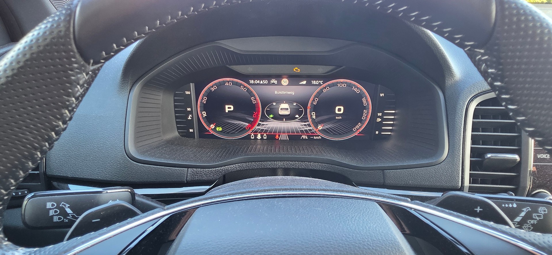 SKODA Karoq 2.0 TSI SportLine 4x4 DSG*Anhängevorrichtung* Winterrad*-image-8