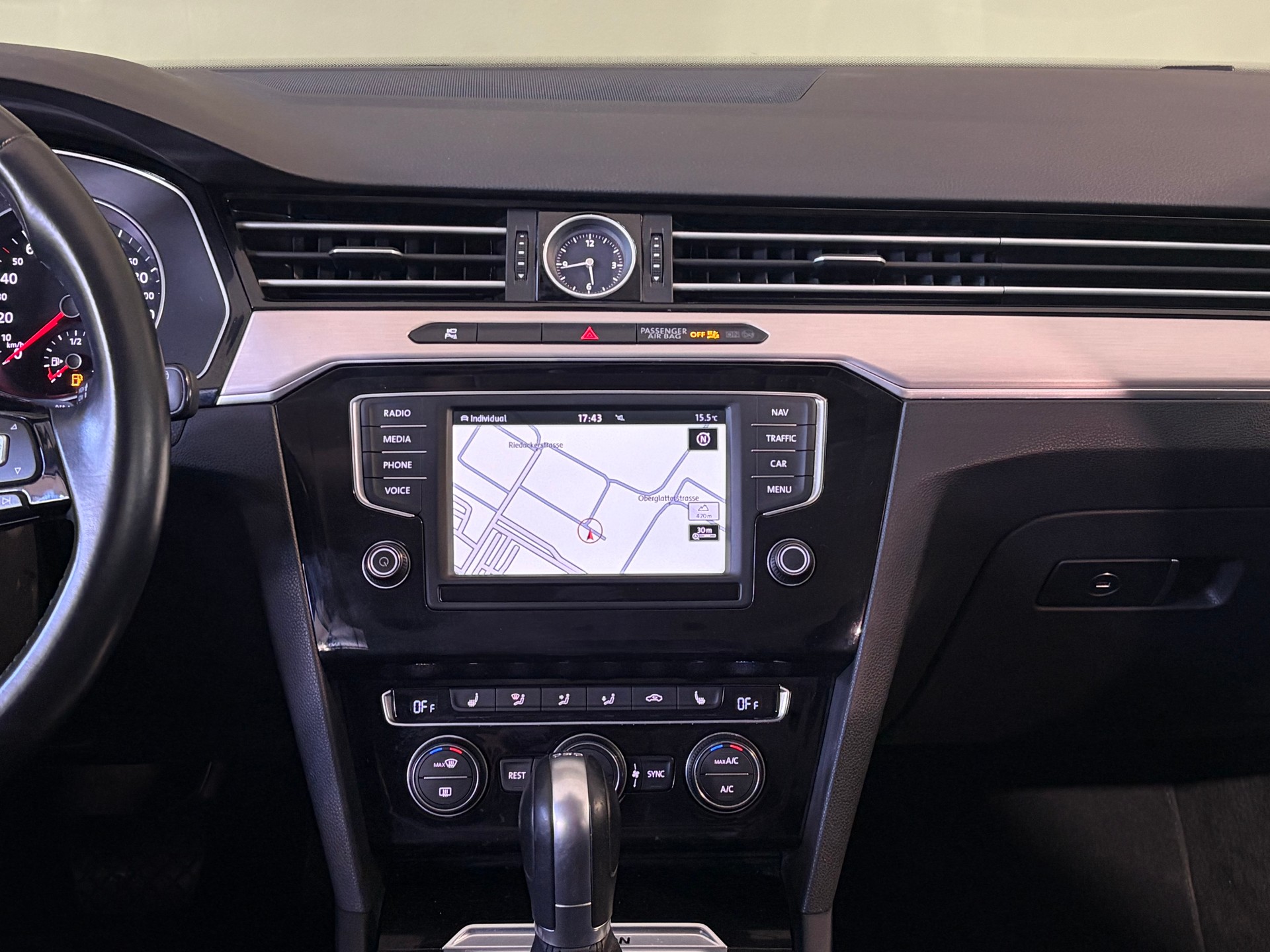 VW Passat Variant 2.0 TDI BMT High. DSG 4Motion "Ab MFK*-image-10