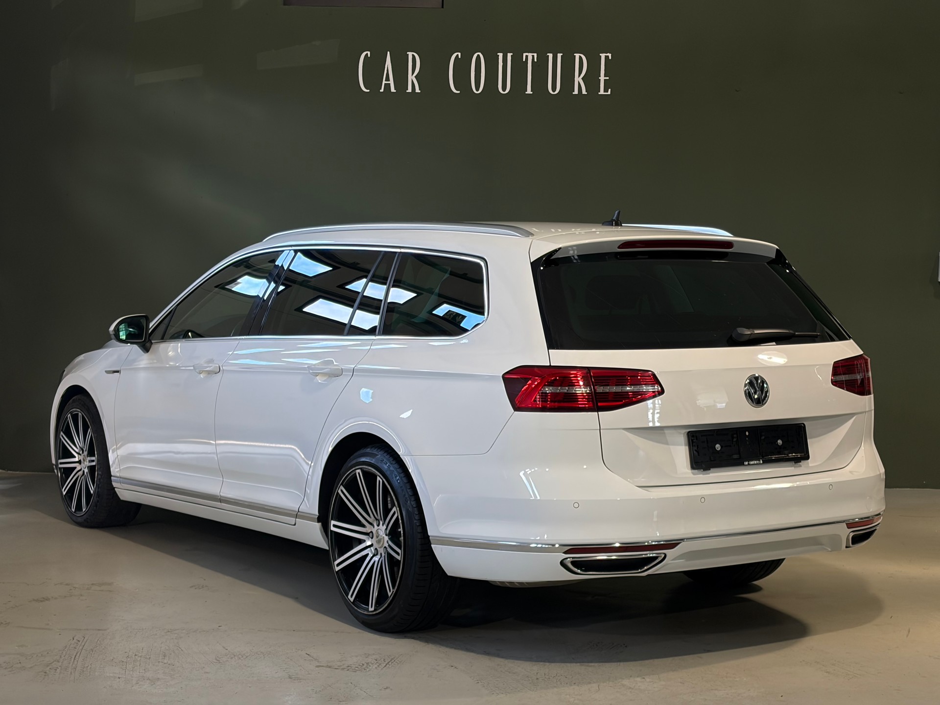 VW Passat Variant 2.0 TDI BMT High. DSG 4Motion "Ab MFK*-image-4