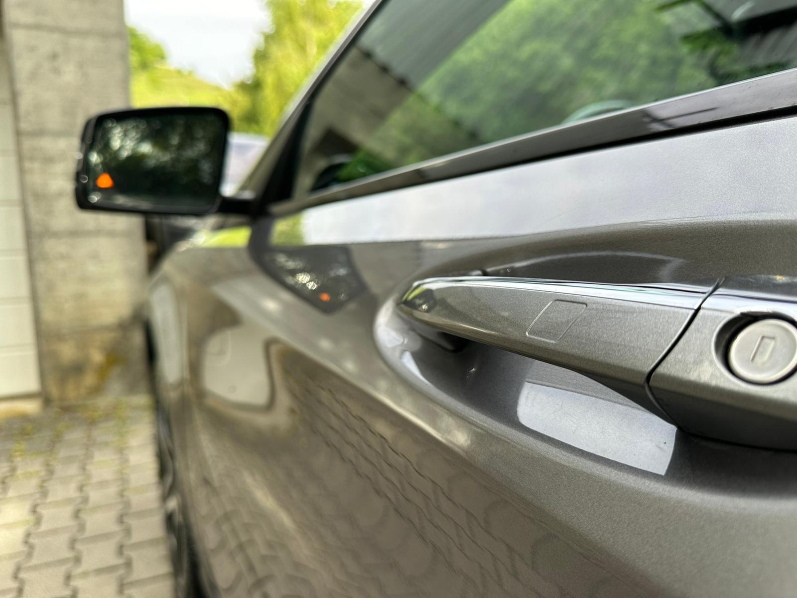MERCEDES-BENZ GLA 250 AMG Line 4Matic 7G-DCT-image-8