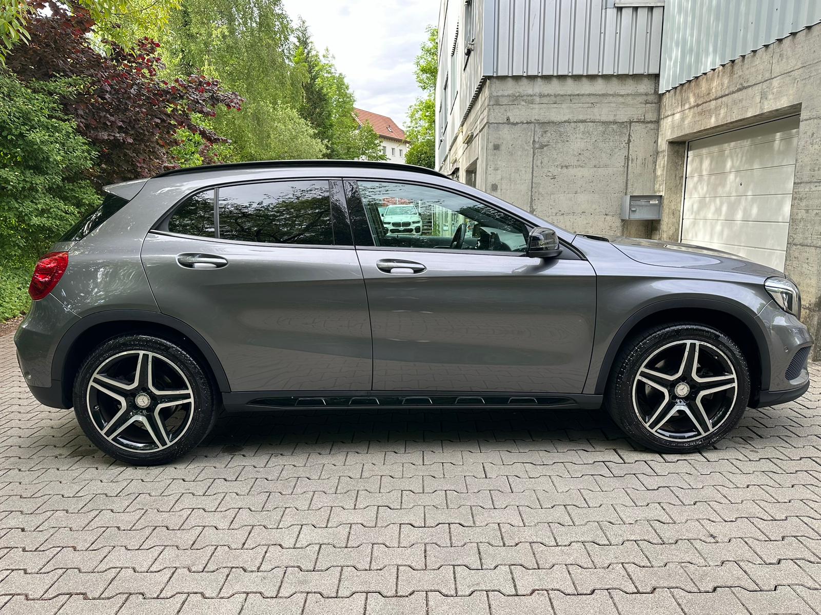 MERCEDES-BENZ GLA 250 AMG Line 4Matic 7G-DCT-image-5