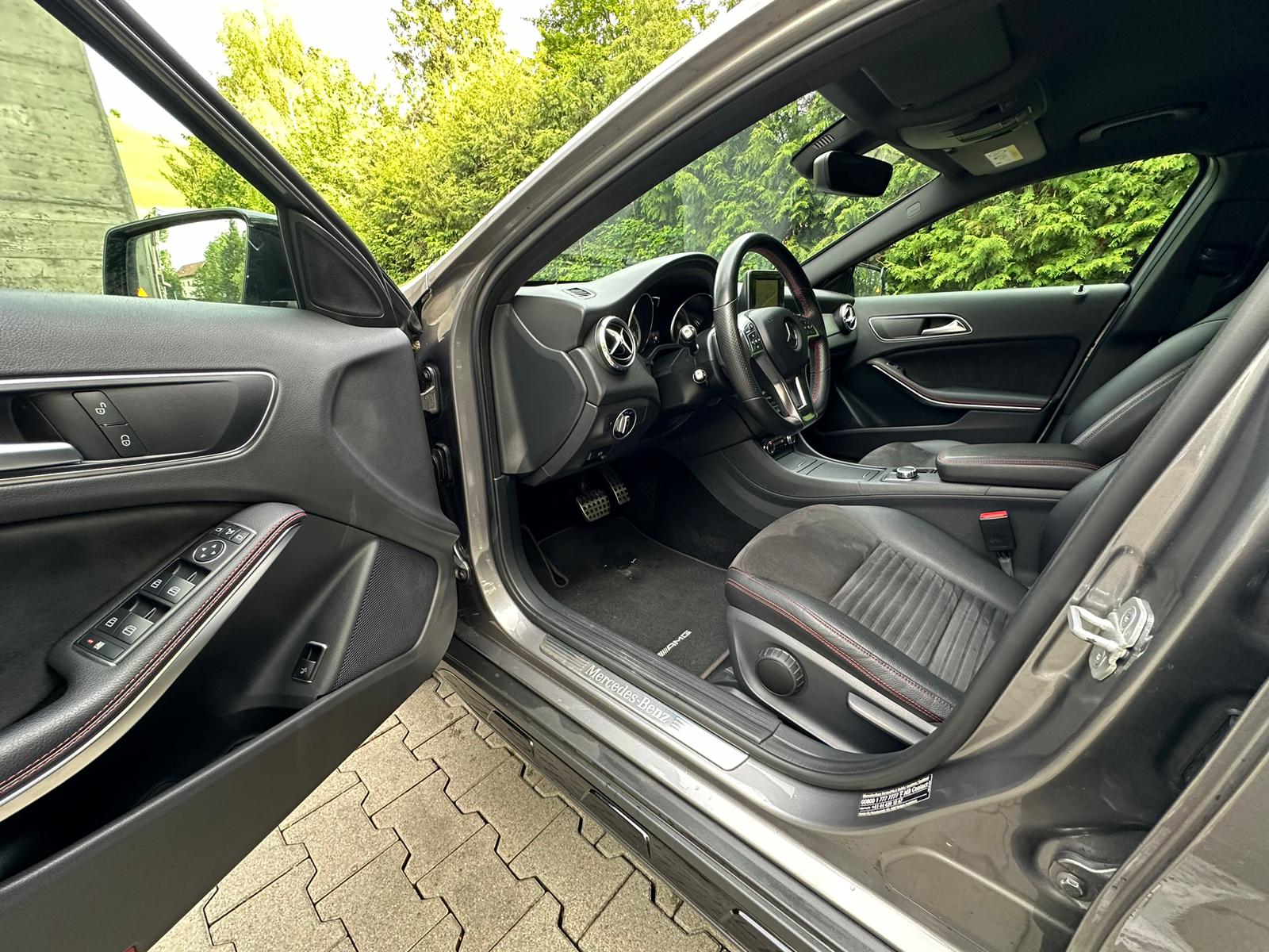 MERCEDES-BENZ GLA 250 AMG Line 4Matic 7G-DCT-image-9