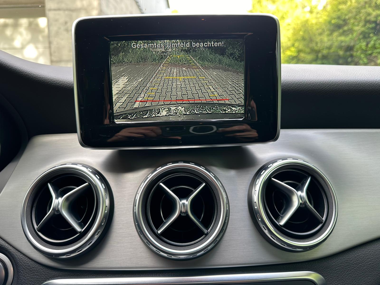 MERCEDES-BENZ GLA 250 AMG Line 4Matic 7G-DCT-image-17