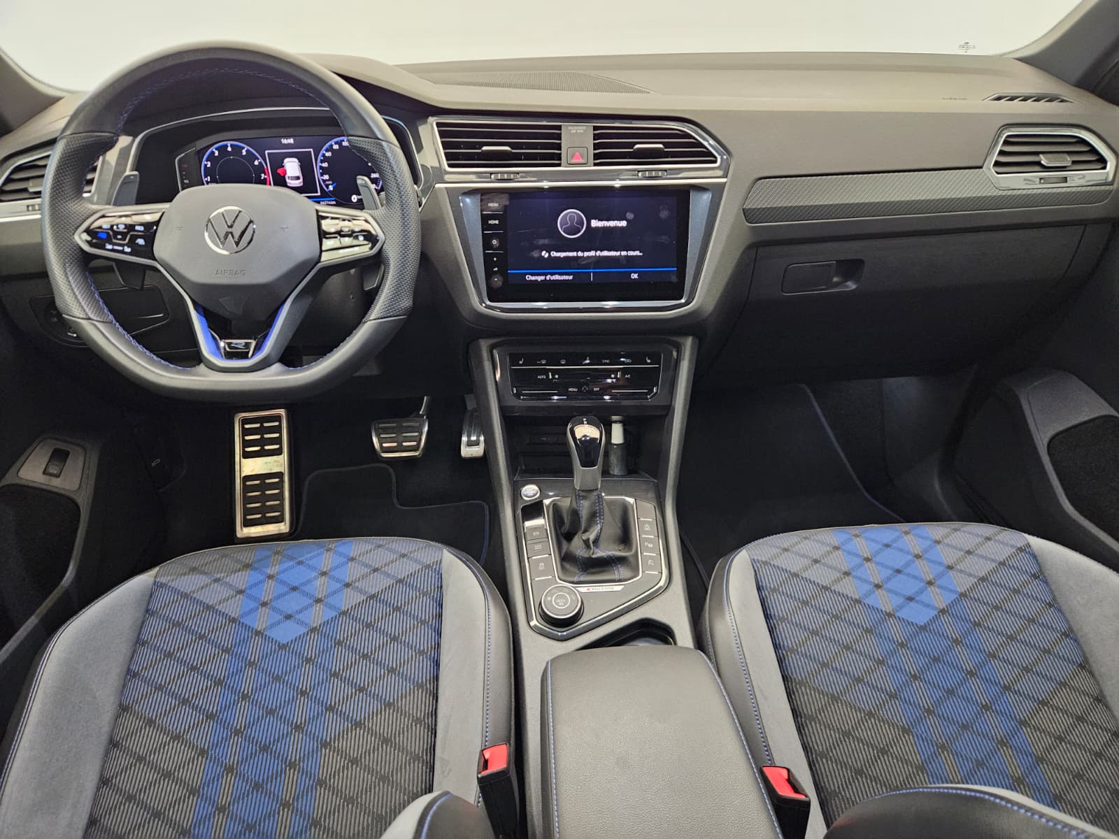 VW Tiguan 2.0TSI R 4Motion DSG-image-9