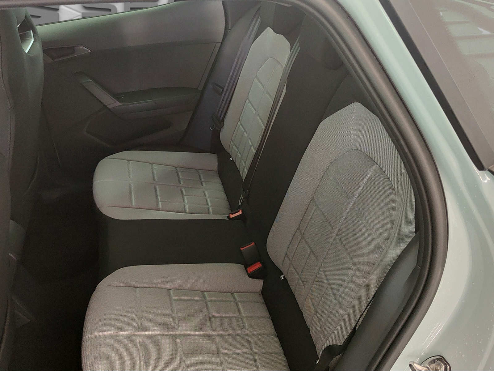 SEAT Ibiza 1.0 EcoTSI FR DSG-image-12