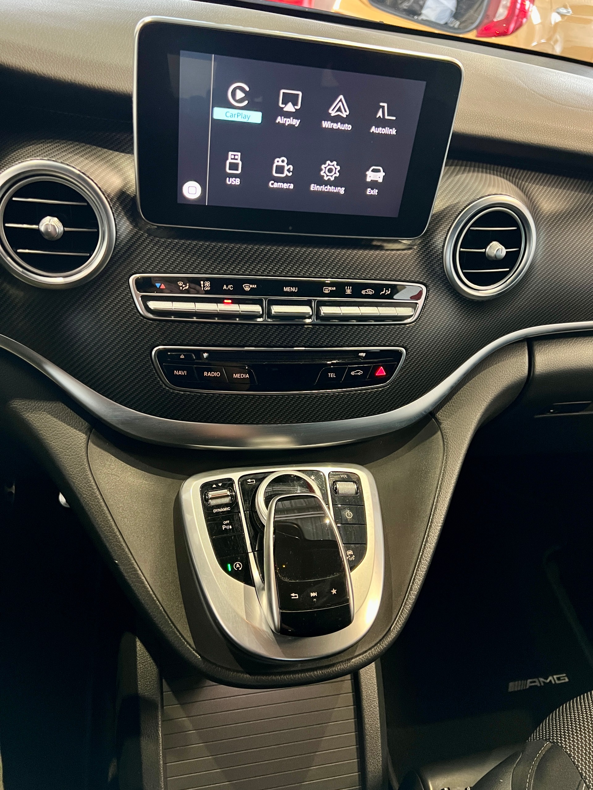 MERCEDES-BENZ V 250 d lang 4Matic 7G-Tronic *AMG Line*-image-29