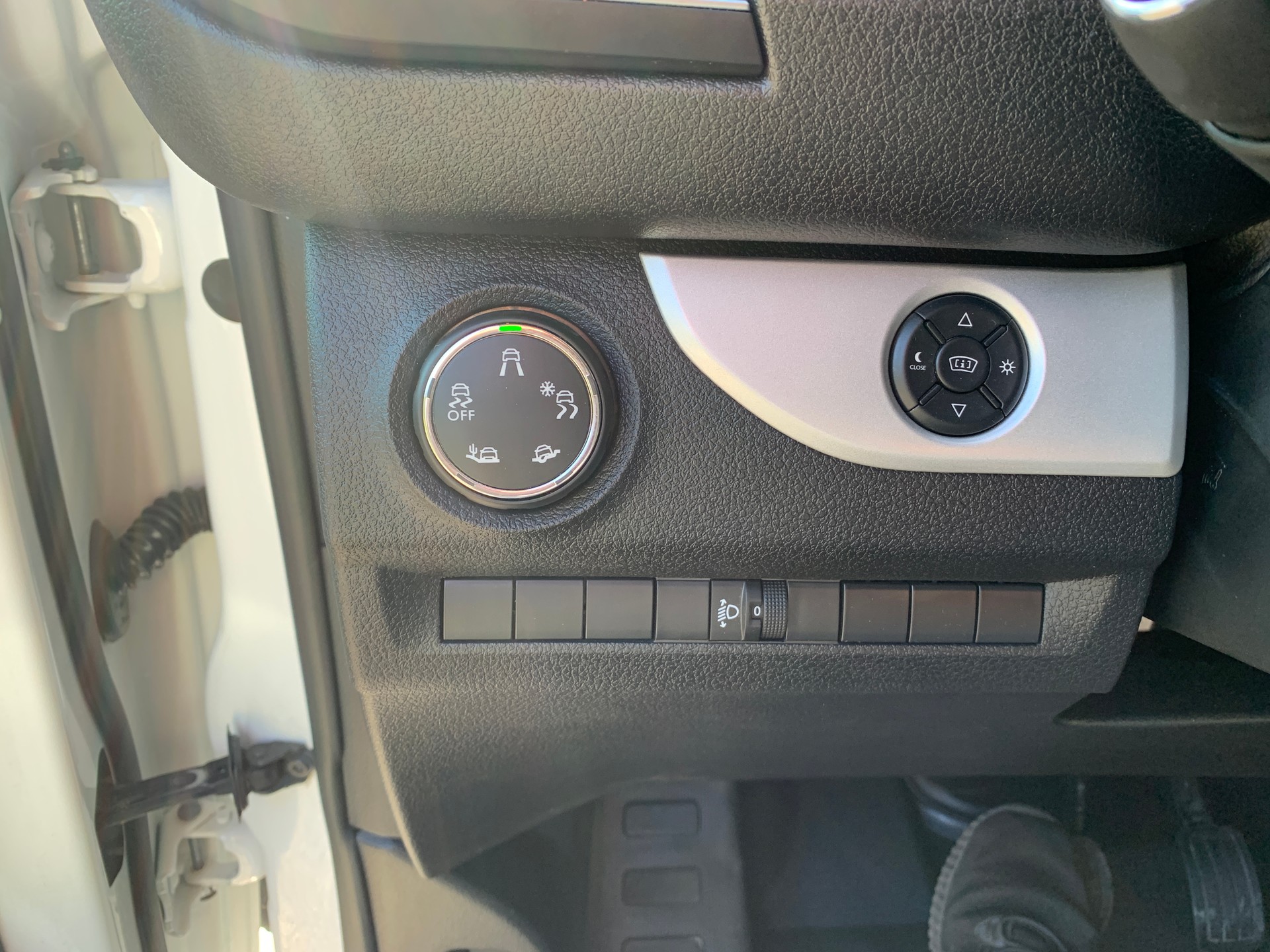 PEUGEOT Traveller 2.0 BlueHDi Allure Standard EAT-image-10