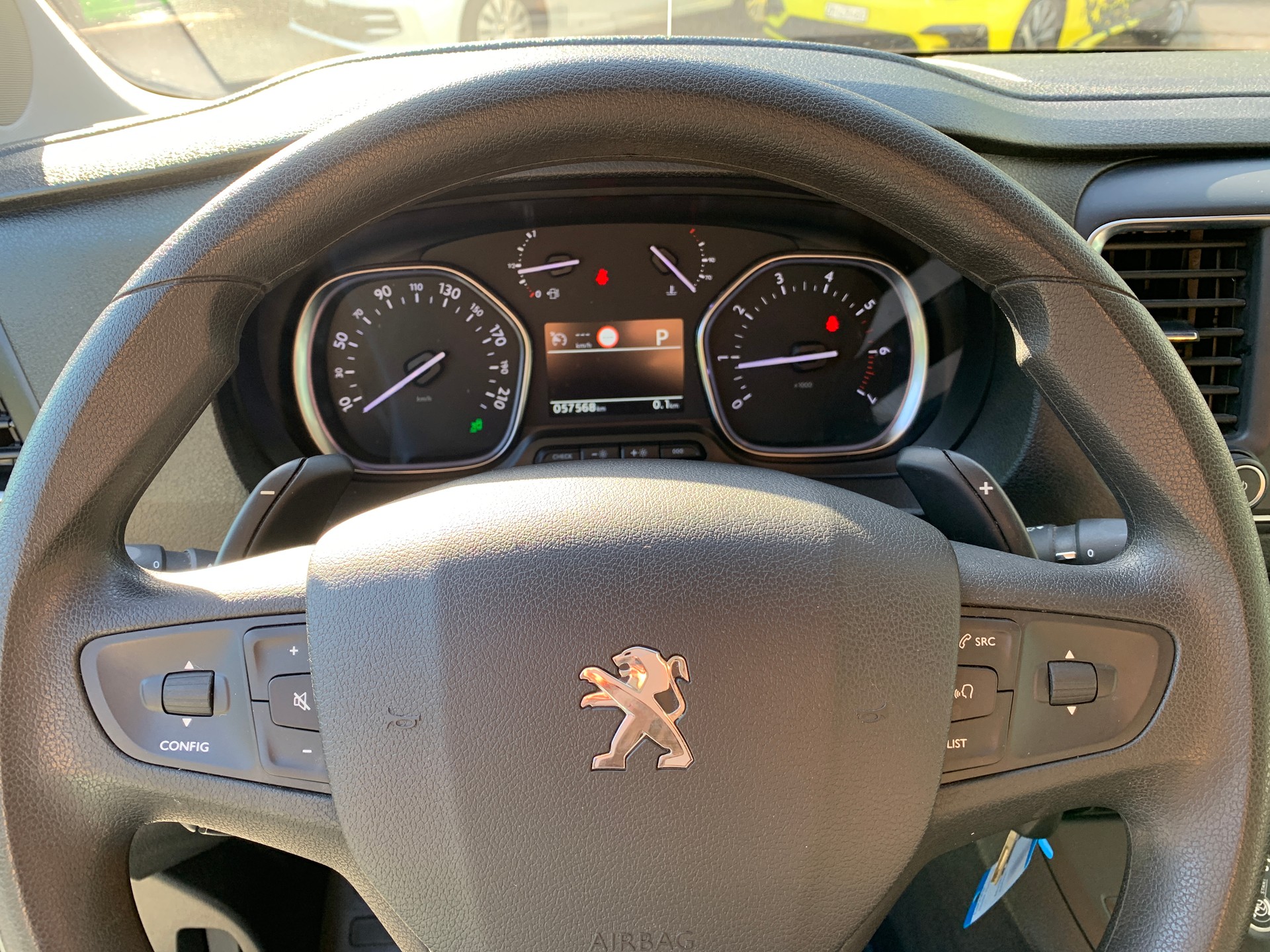 PEUGEOT Traveller 2.0 BlueHDi Allure Standard EAT-image-11
