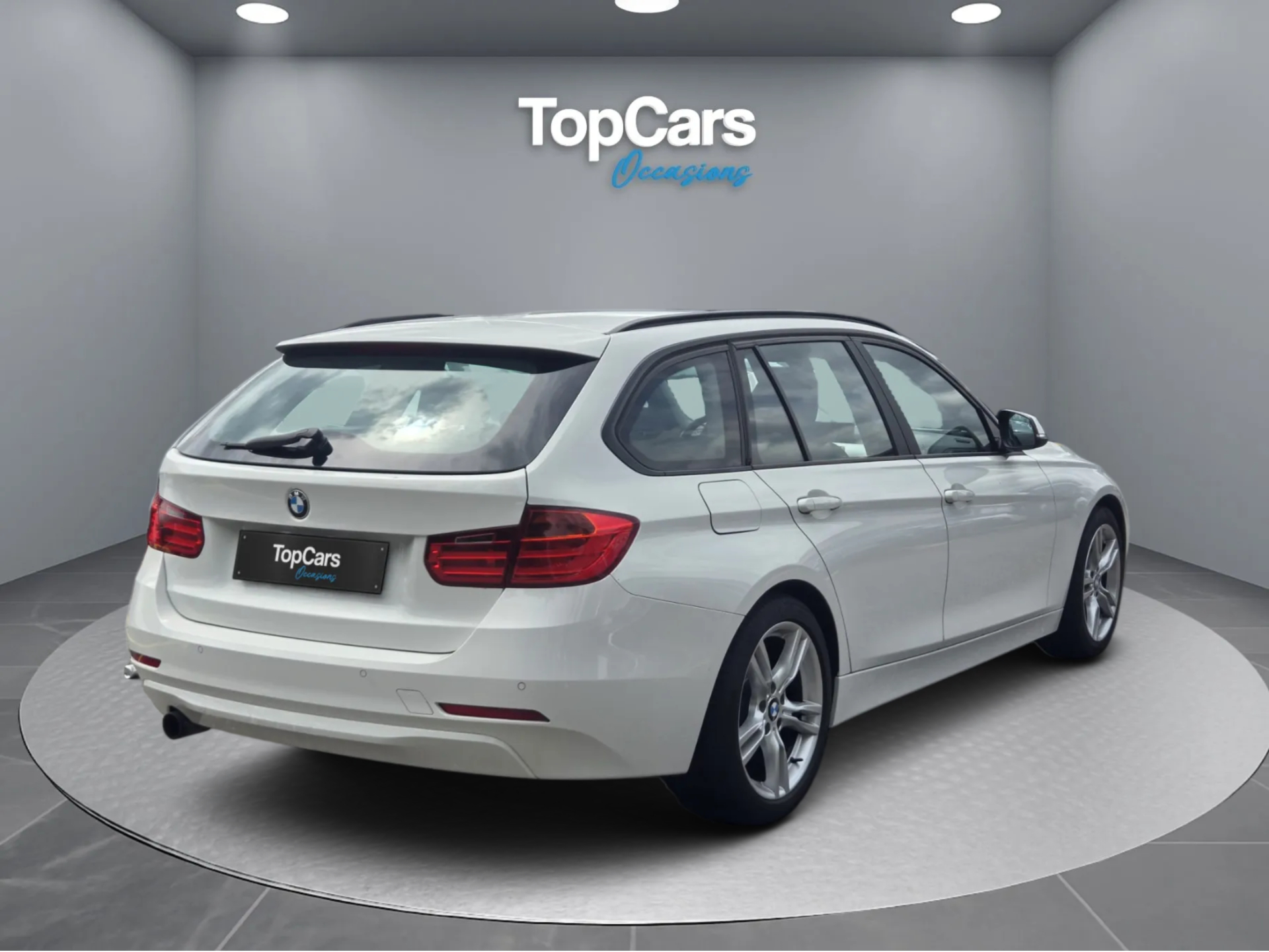 BMW 320i Touring Steptronic * Ab MFK * Expertisé * Top Options *-image-2