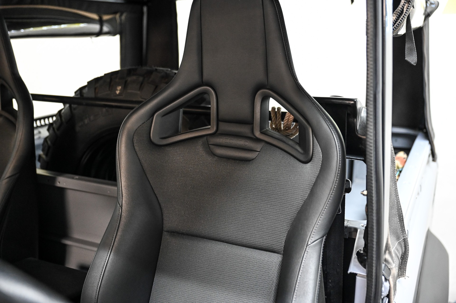 LAND ROVER Defender 90 TD5-image-22