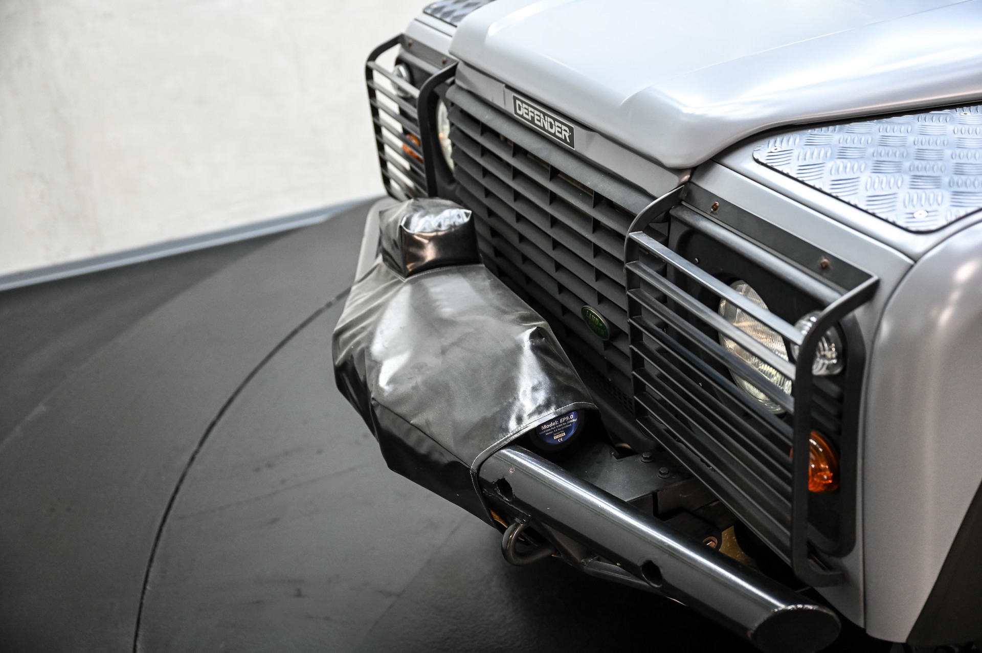 LAND ROVER Defender 90 TD5-image-17