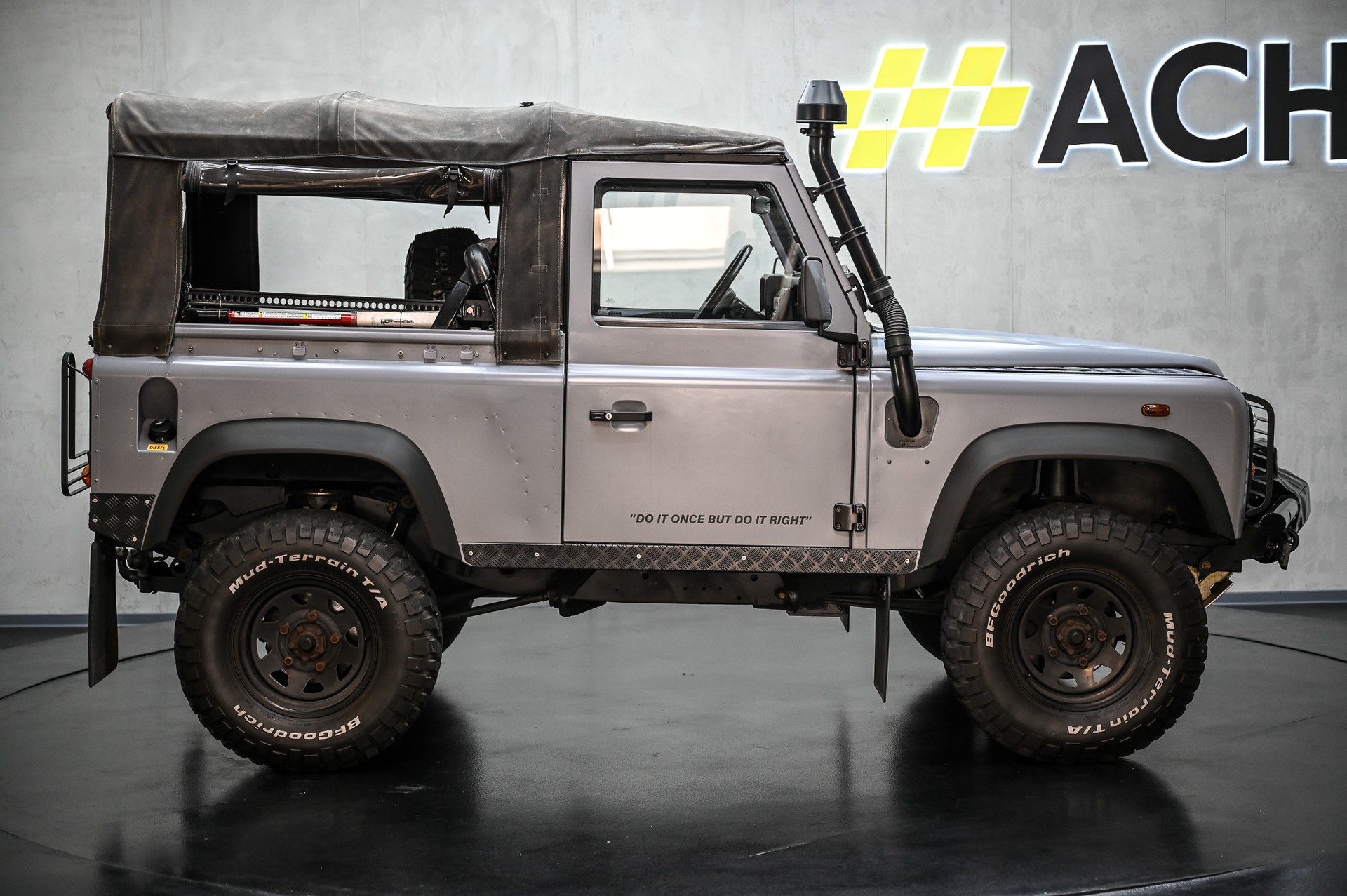 LAND ROVER Defender 90 TD5-image-10