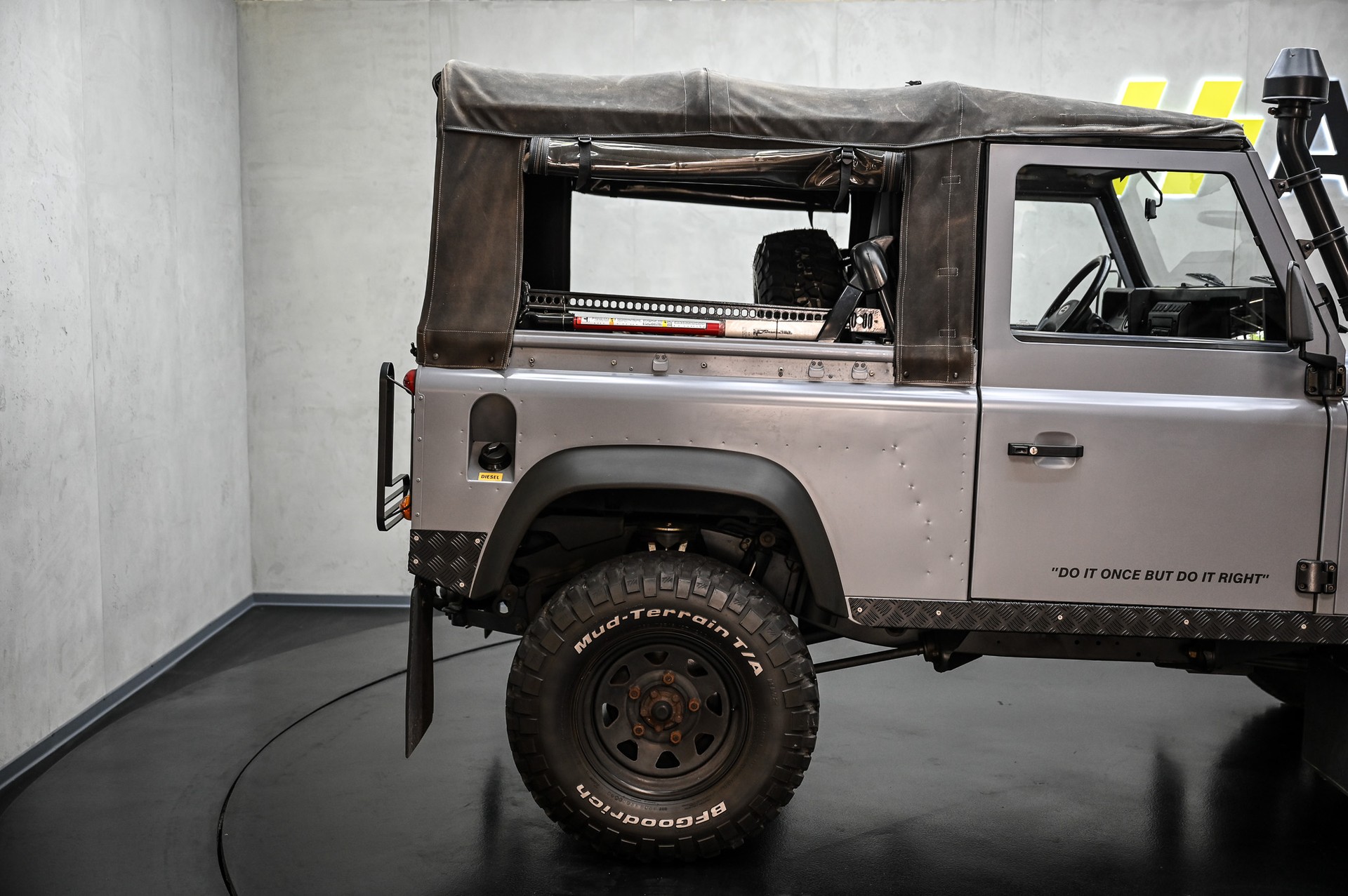 LAND ROVER Defender 90 TD5-image-13