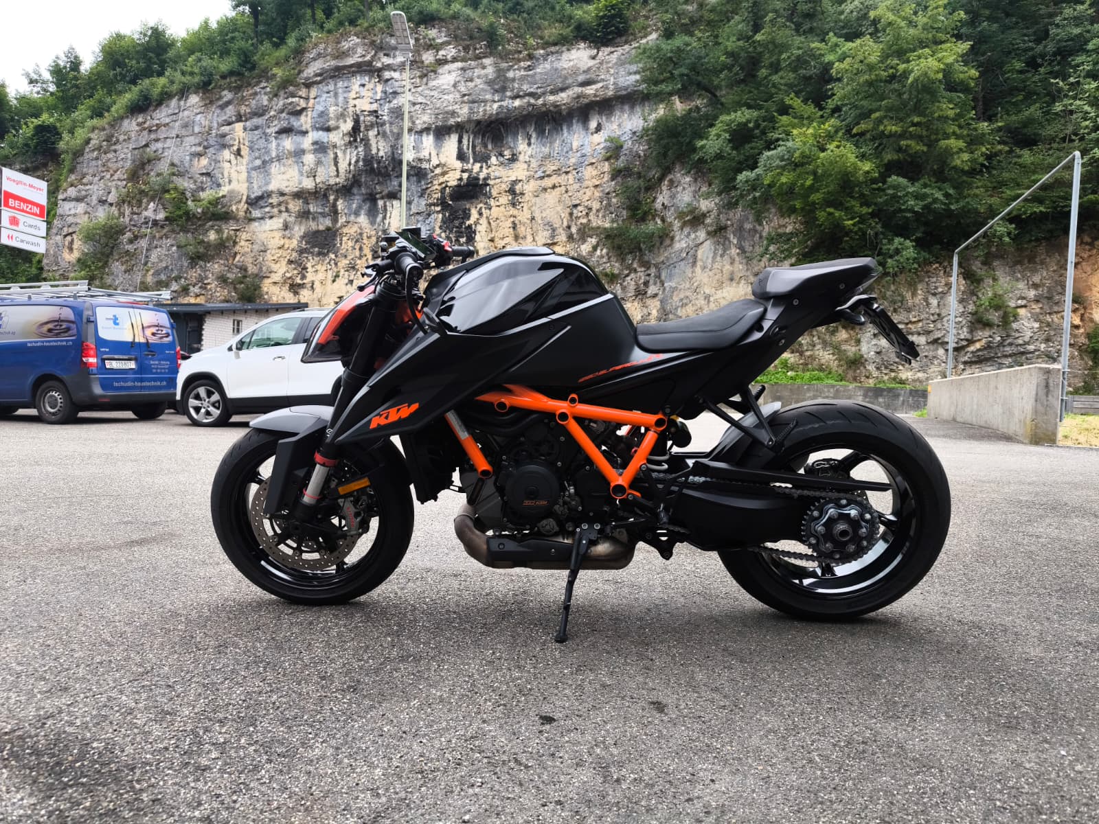 KTM 1290 Super Duke R-image-5