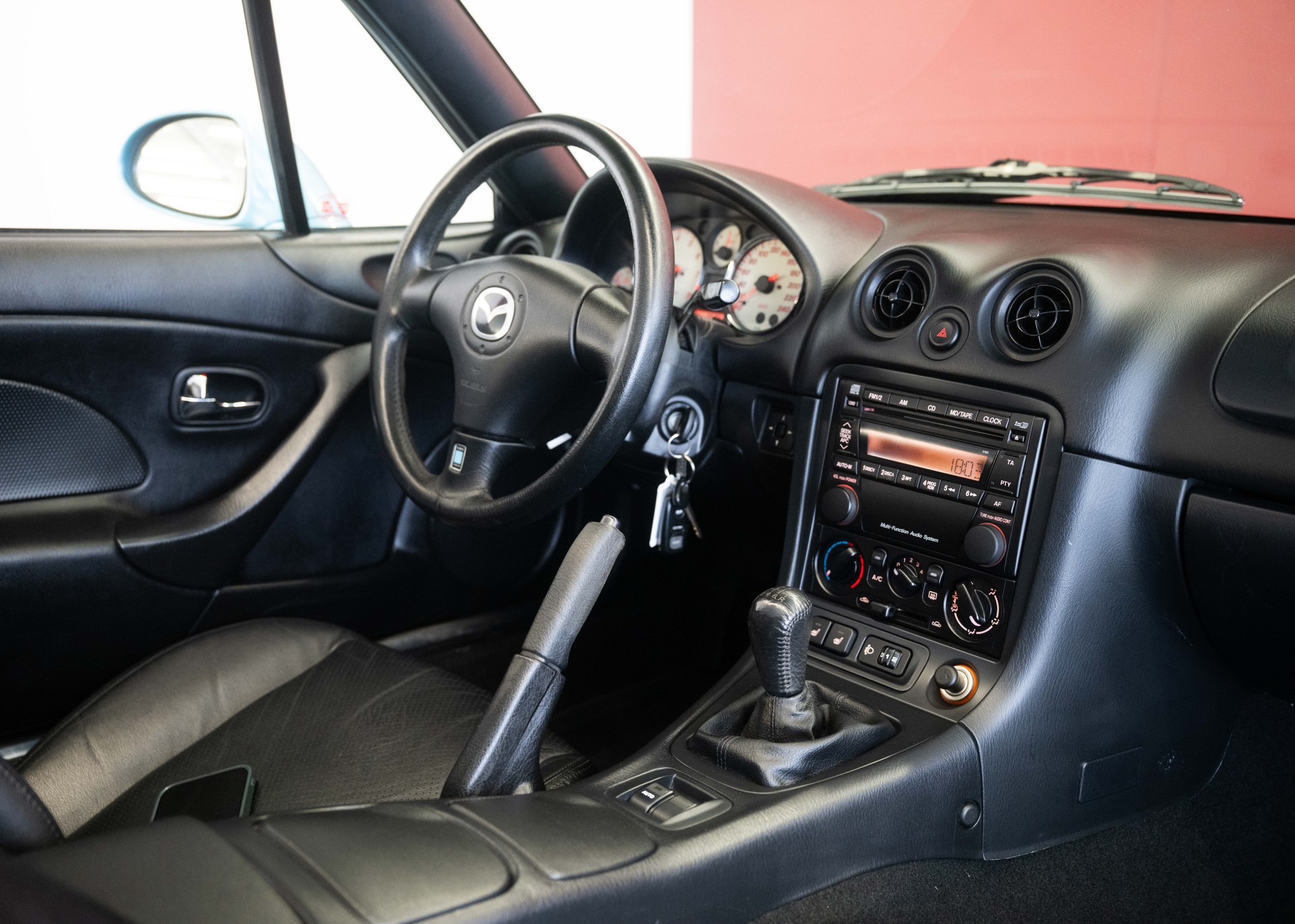 MAZDA MX-5 1.8i-16 Sport Youngster (1st hand, beautiful condition, full service history, 100% original) - RESERVED !-image-19