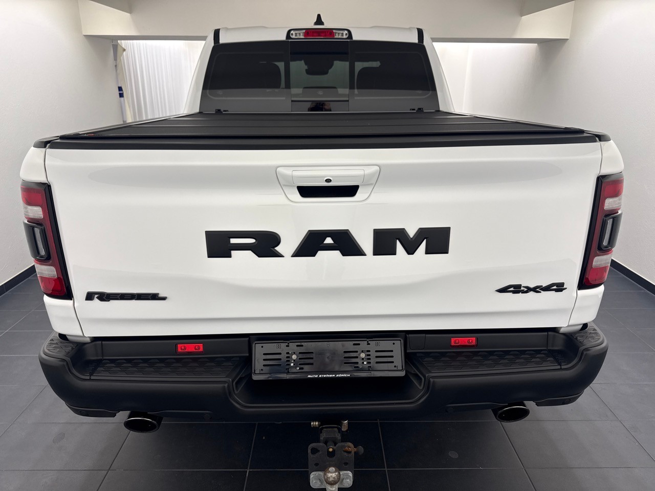 DODGE RAM 1500 5.7 Rebel-image-17
