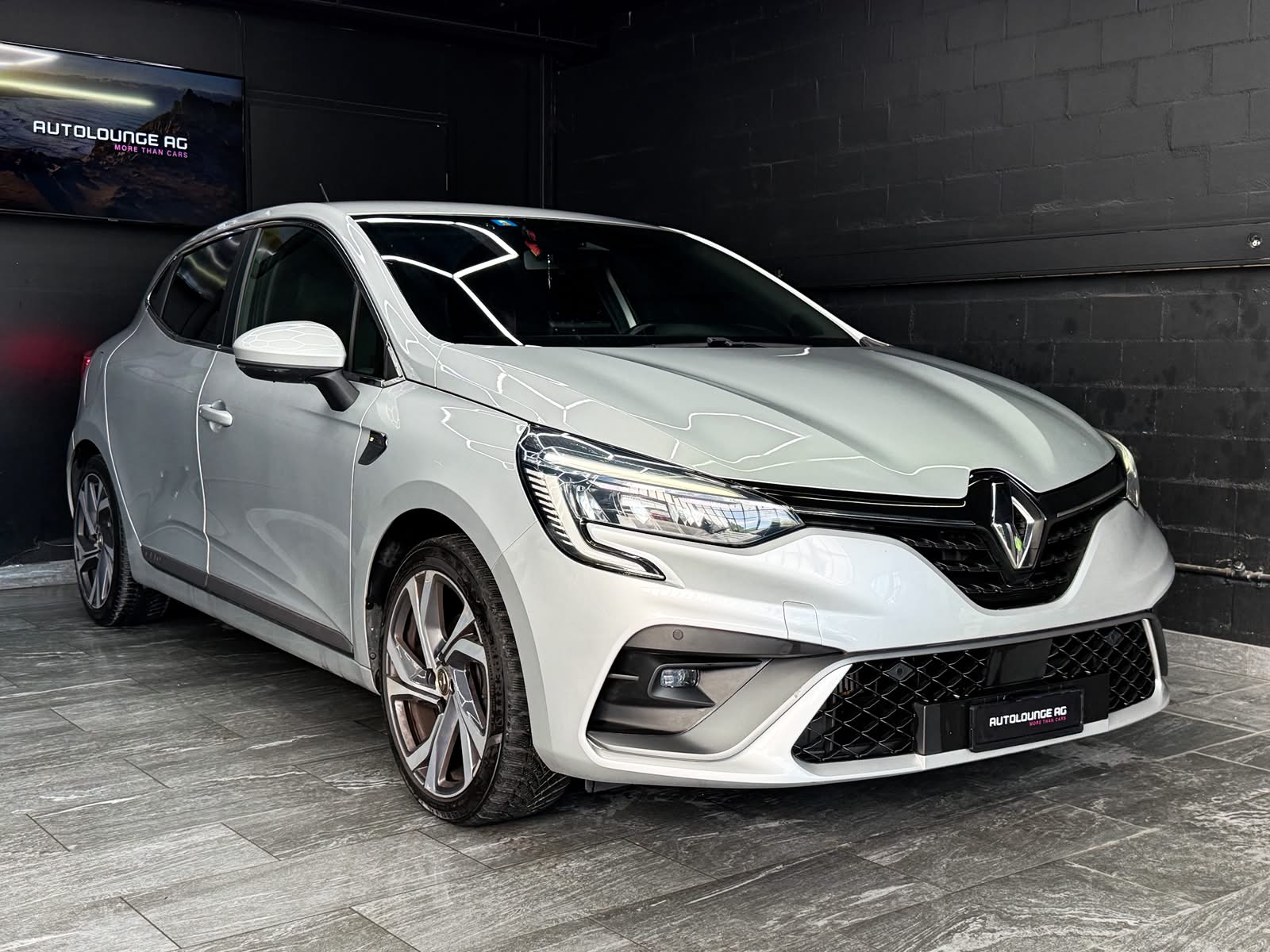 RENAULT Clio 1.3 R.S. Line EDC-showroom-element-1