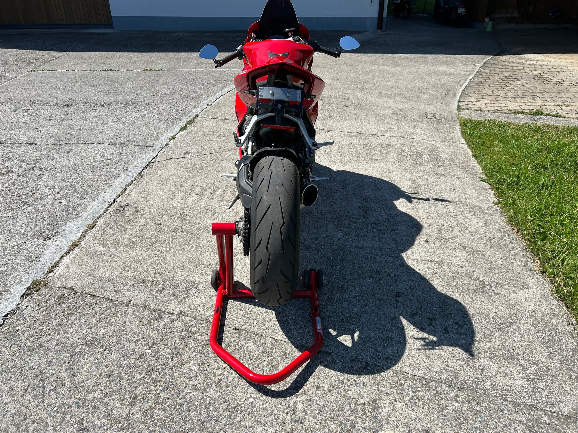 DUCATI Panigale V2-image-8