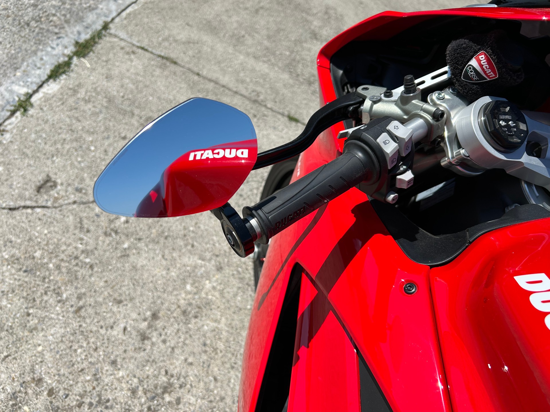 DUCATI Panigale V2-image-6