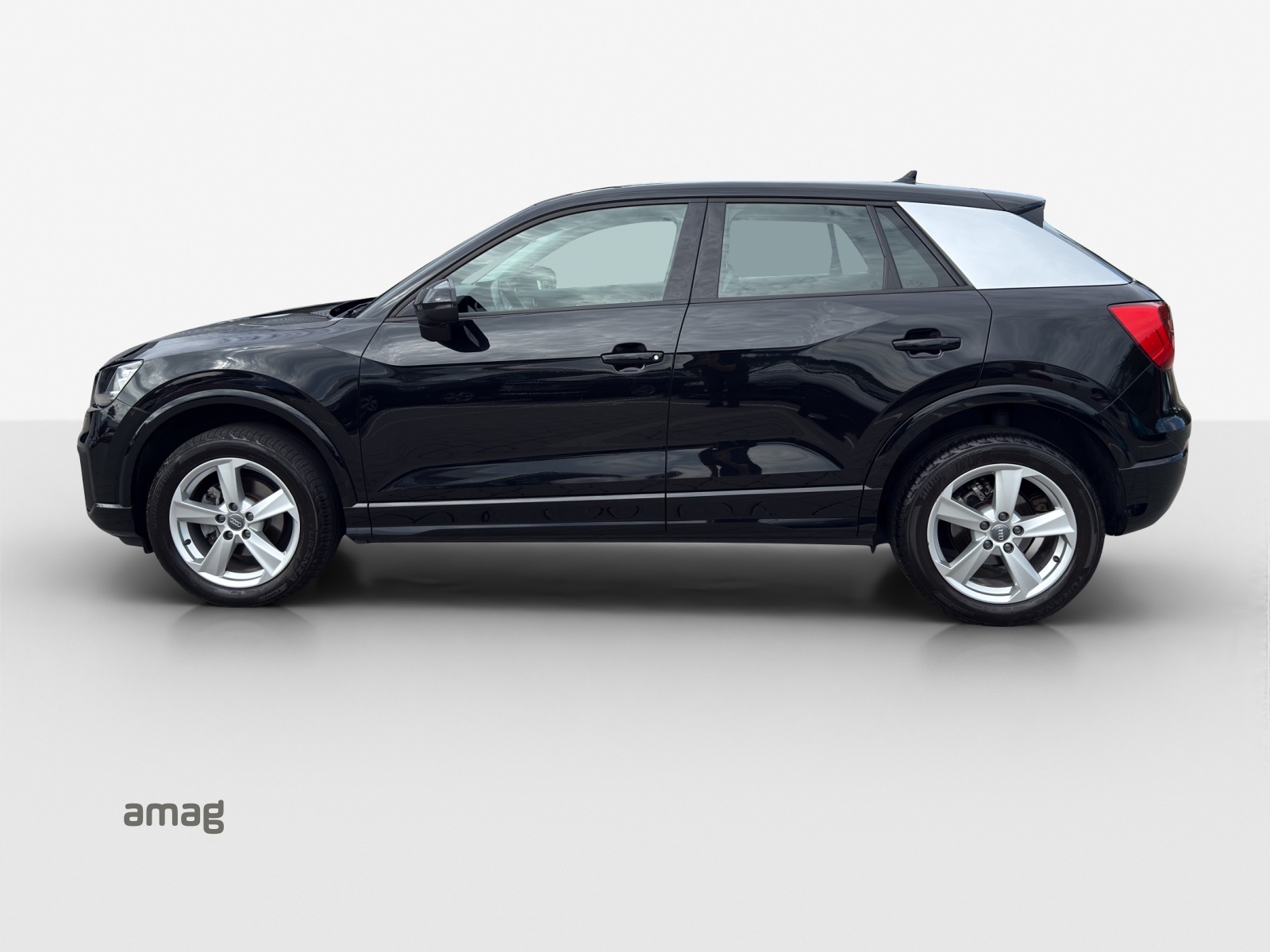AUDI Q2 35 TFSI Sport S-tronic-showroom-element-1
