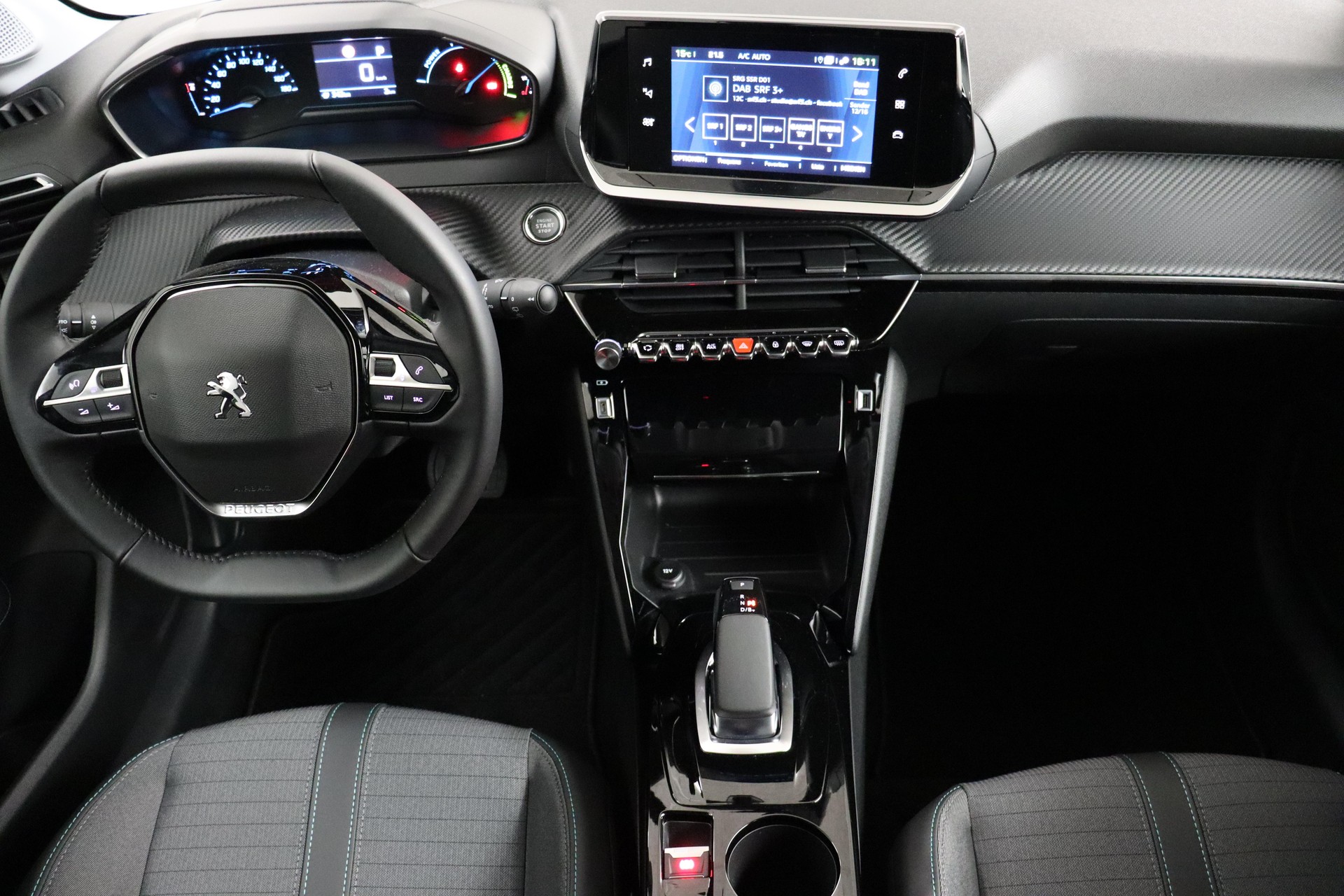 PEUGEOT 208 e-Allure - 100% Electric-image-7