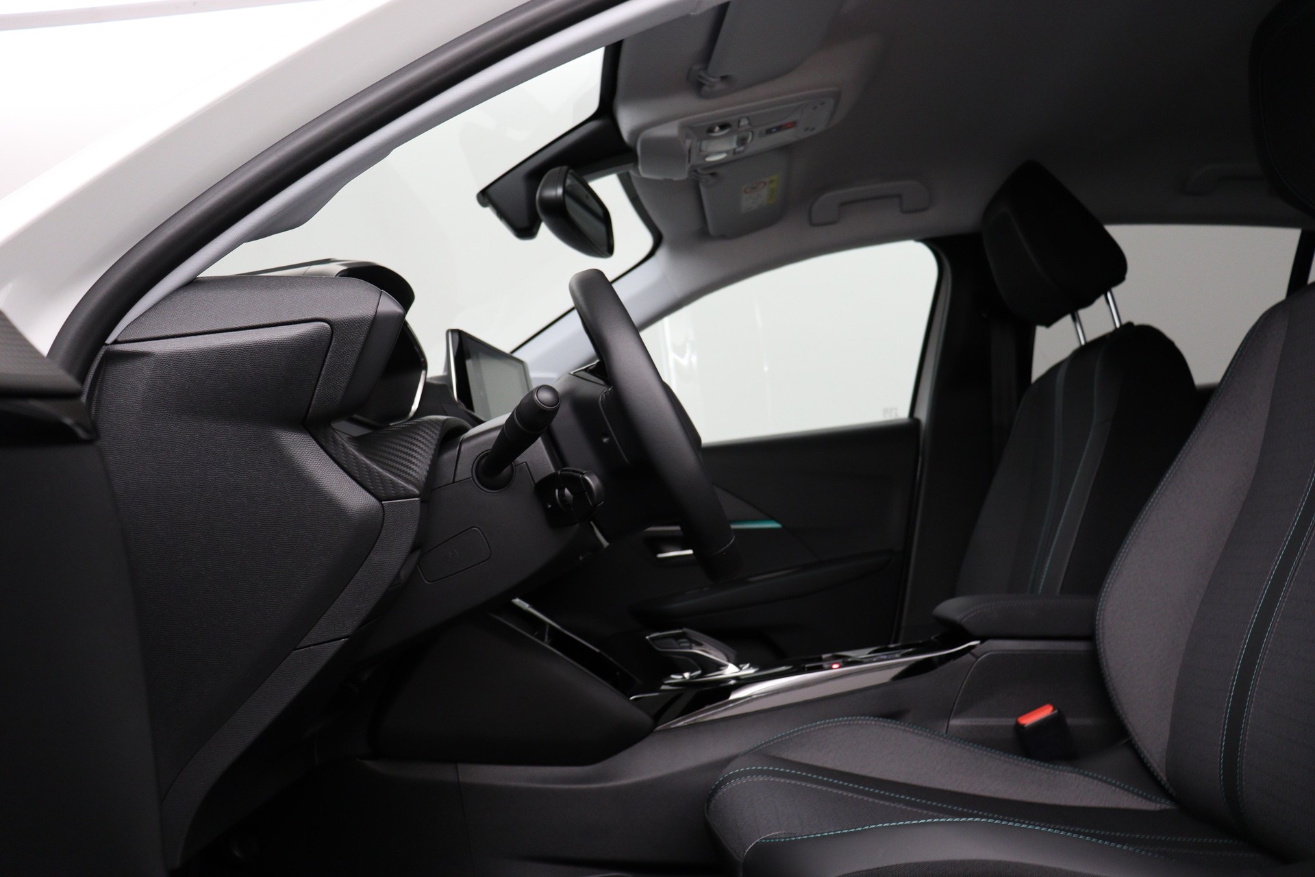 PEUGEOT 208 e-Allure - 100% Electric-image-4