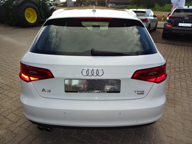 AUDI A3 Sportback 1.8 TFSI Ambition quattro S-tronic-image-3