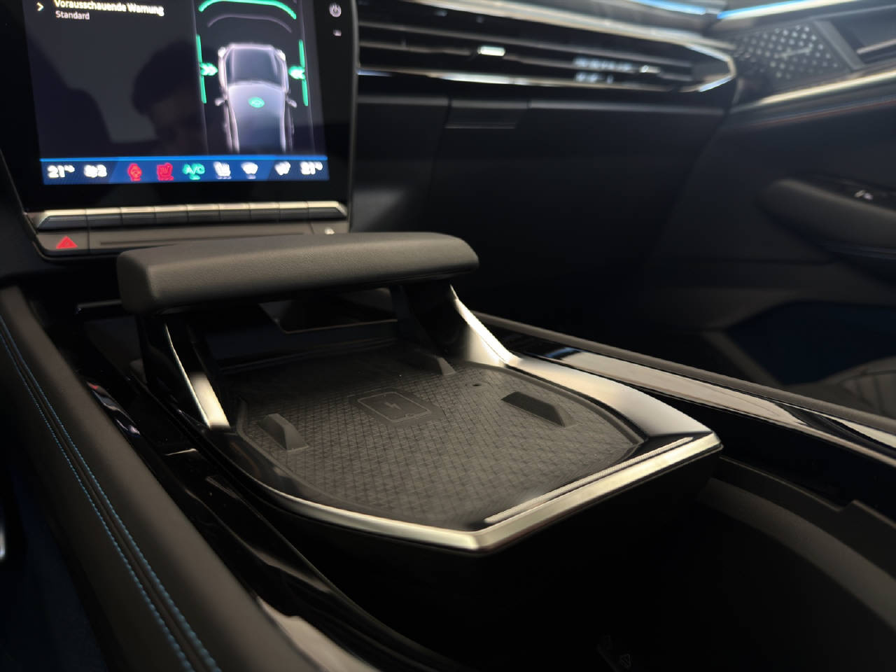 RENAULT Rafale 1.2 E-Tech Plug-in Atelier Alpine-image-11