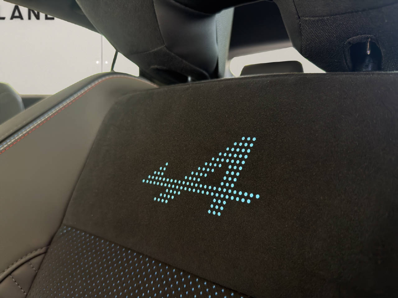 RENAULT Rafale 1.2 E-Tech Plug-in Atelier Alpine-image-10