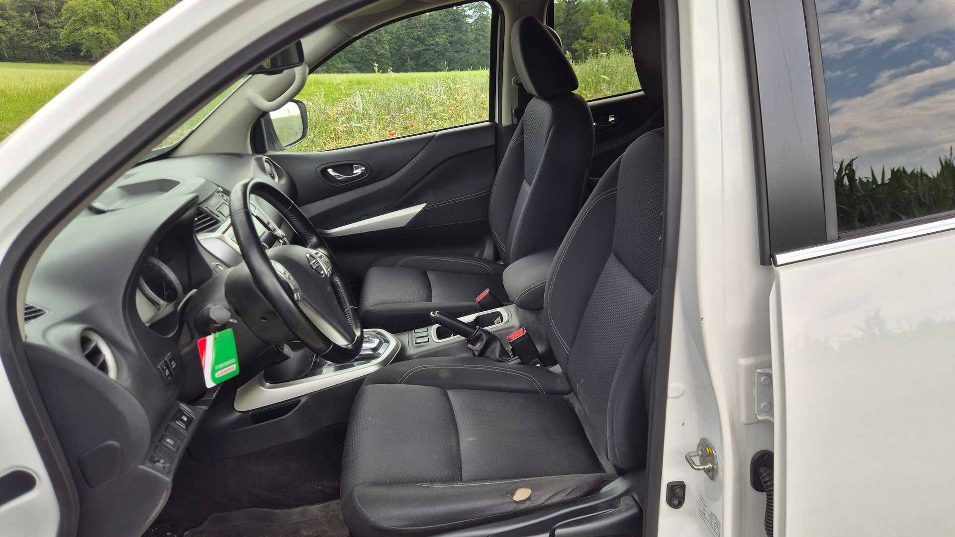NISSAN Navara Double Cab Acenta 2.3 dCi 4WD-image-5